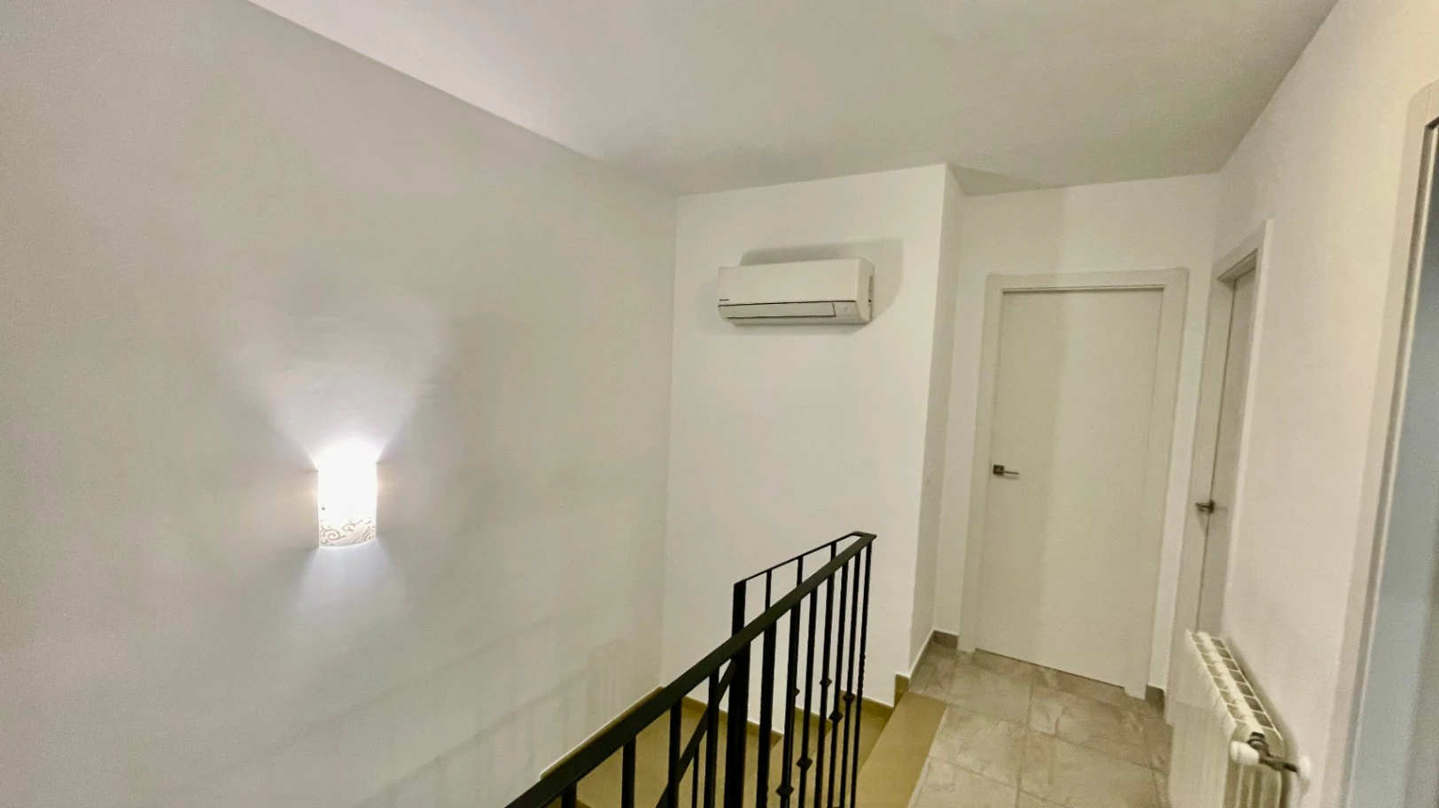 Modern townhouse for sale in Murla: Luxury, contemporary