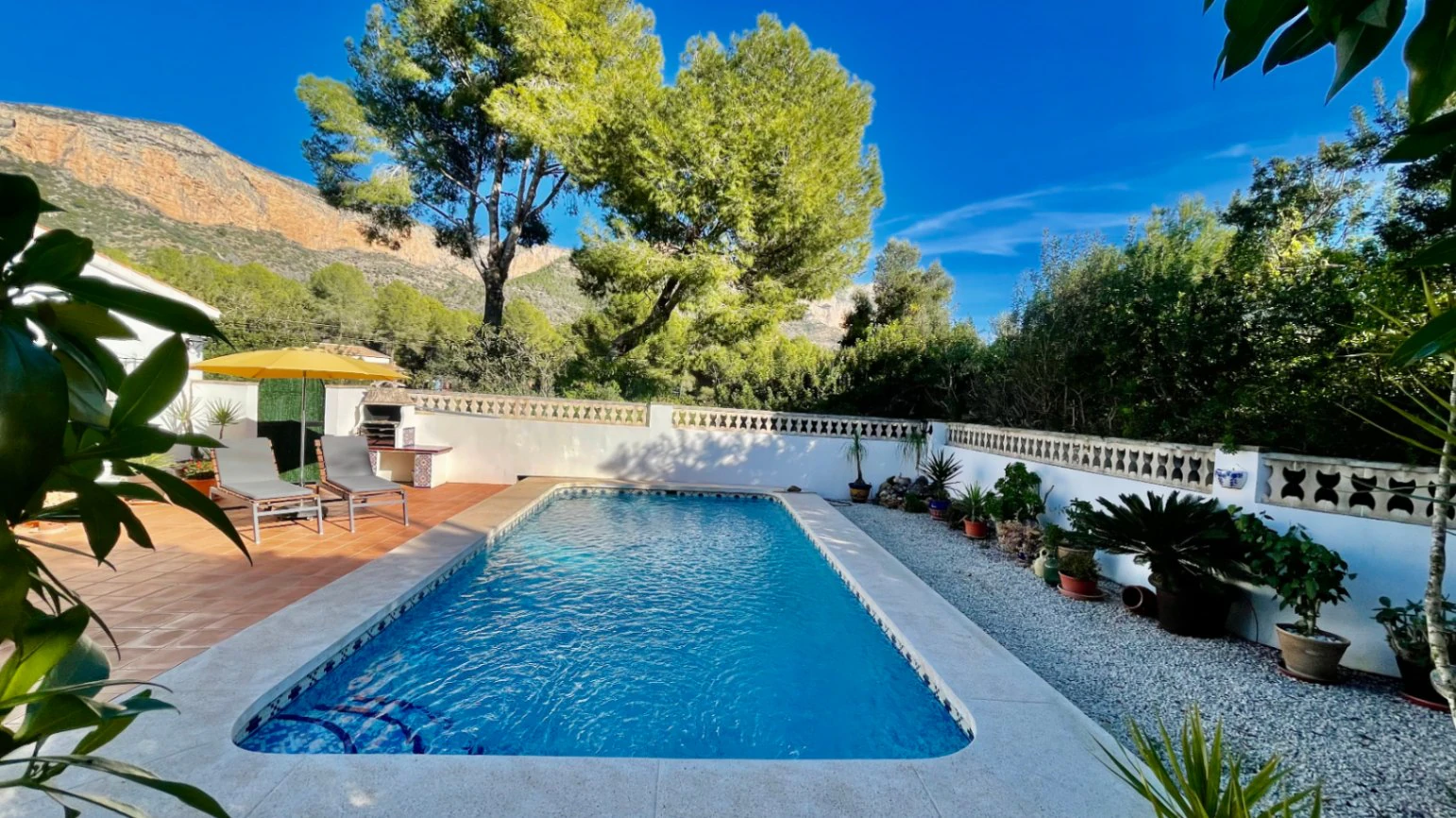 Fabulous finca-style retreat – two individual properties with two pools on a private 2,032 m² plot