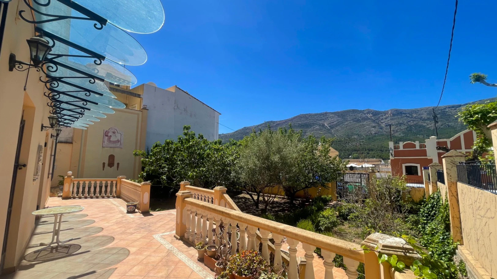 Townhouse for sale in Parcent: Magnificent