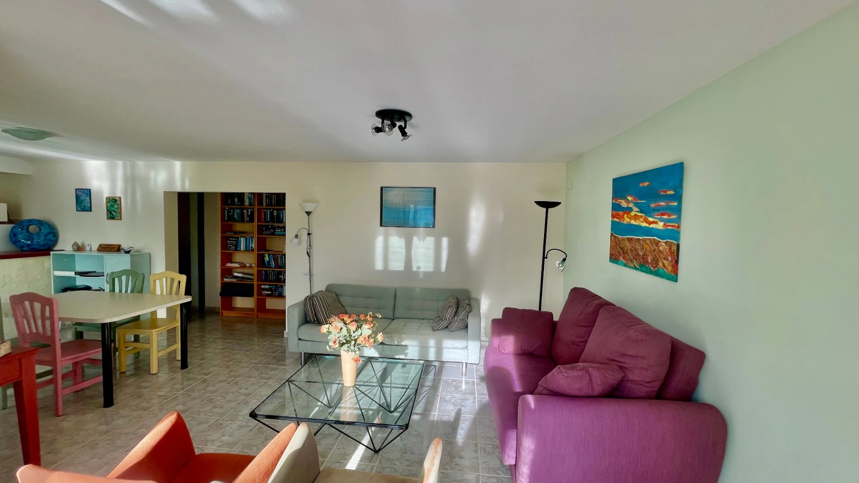 Villa for sale in Jalon: South-facing, separate guest apartment