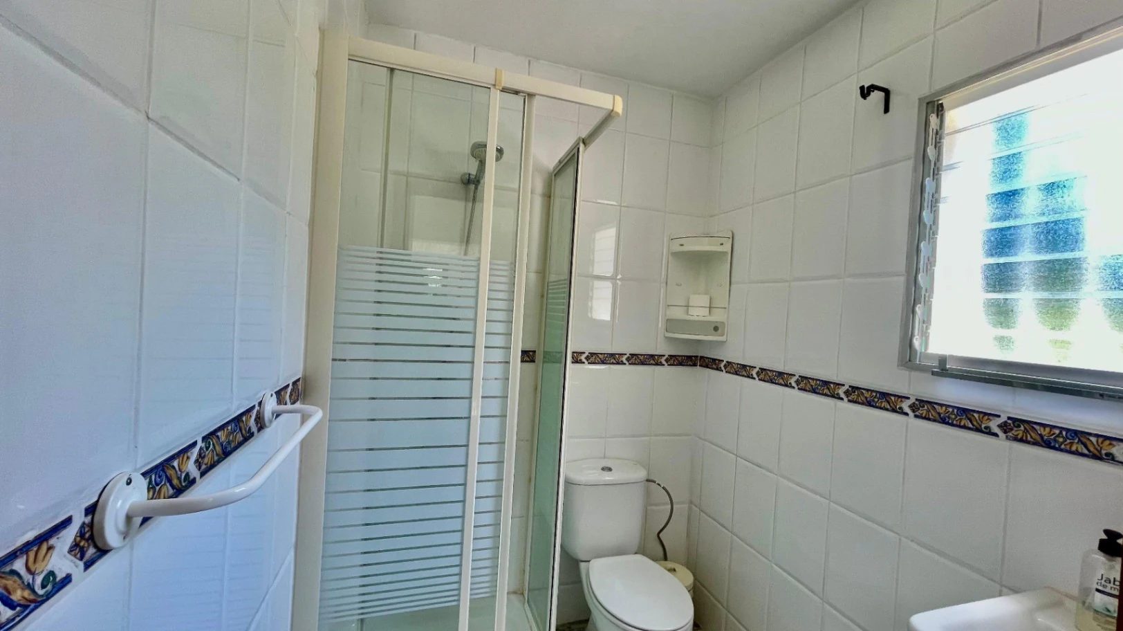 Country house for sale in Parcent: large plot, tranquil escape