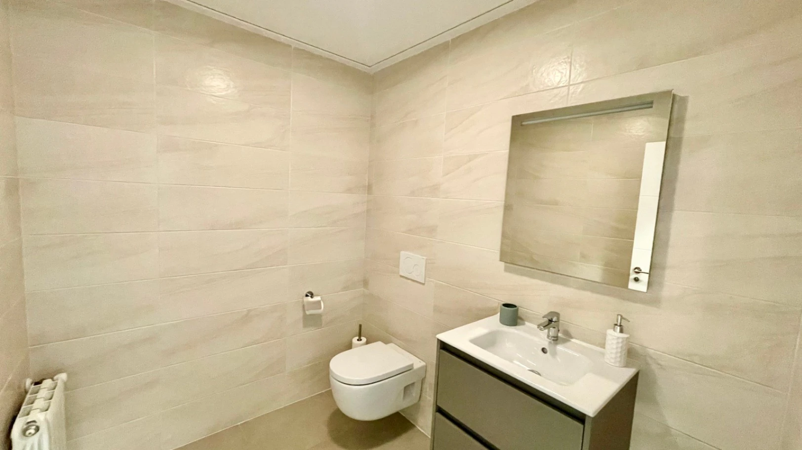 For sale in Alcalali: Modern and elegant