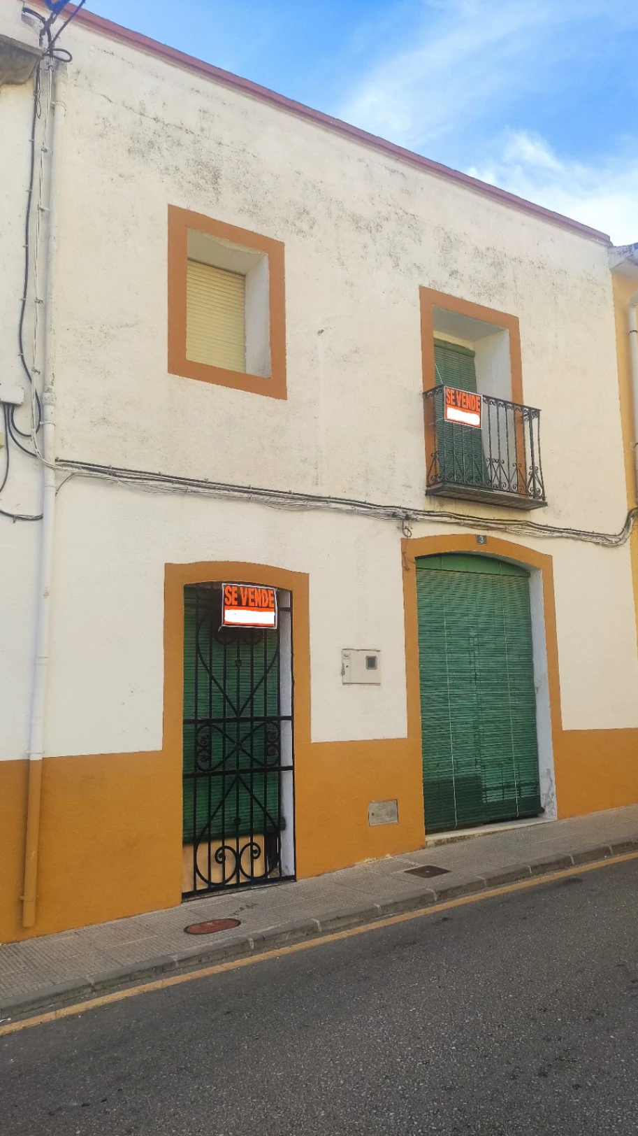 Rijtjeshuis te koop in Sagra