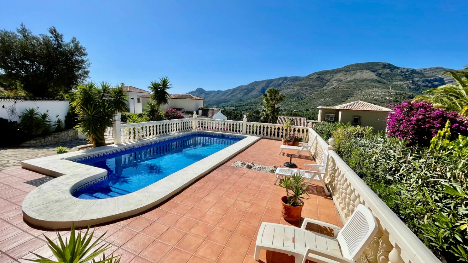 Villa te koop in Benigembla: Apart appartement