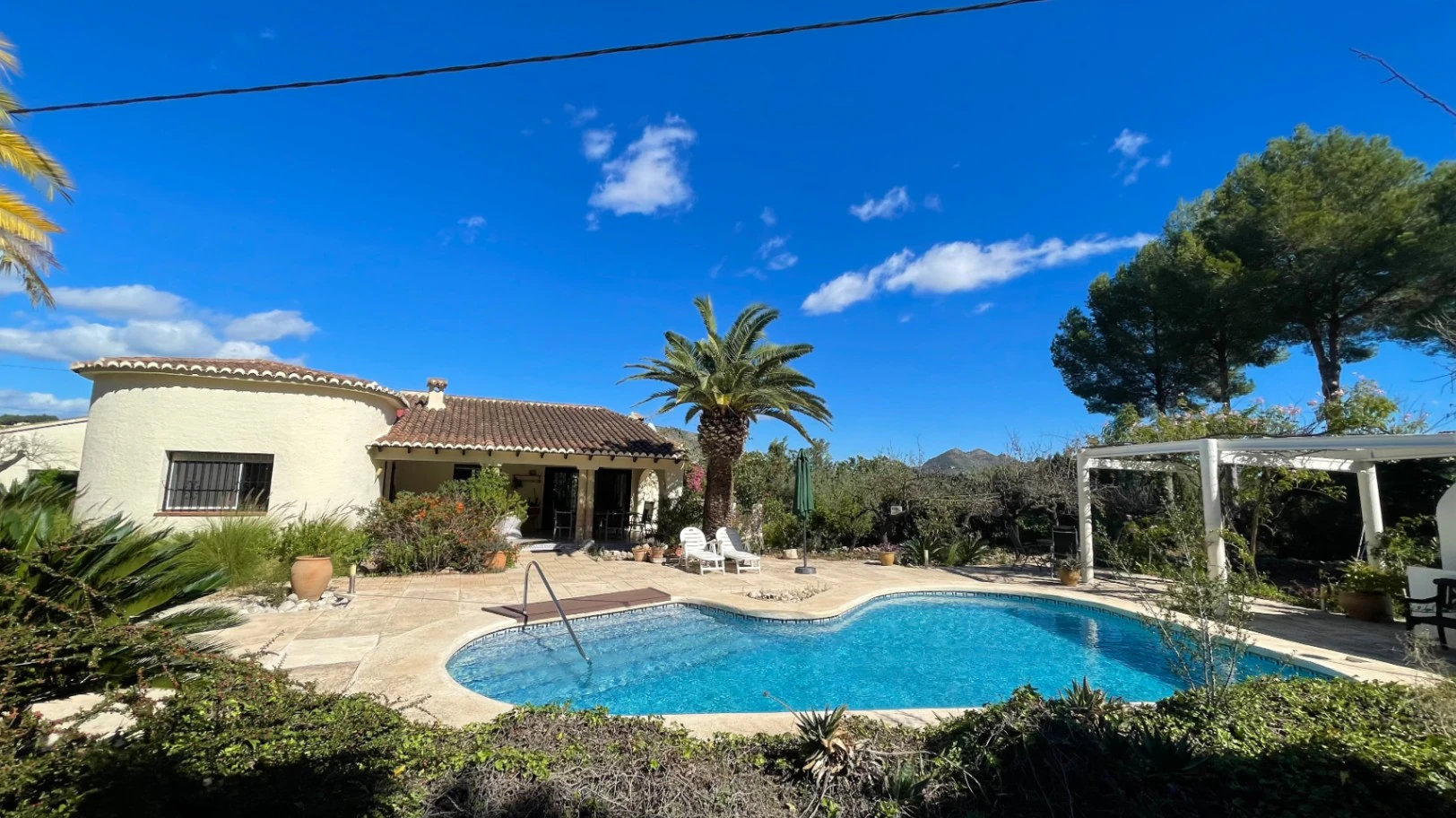 Villa for sale in Parcent: Charming, sought-after area