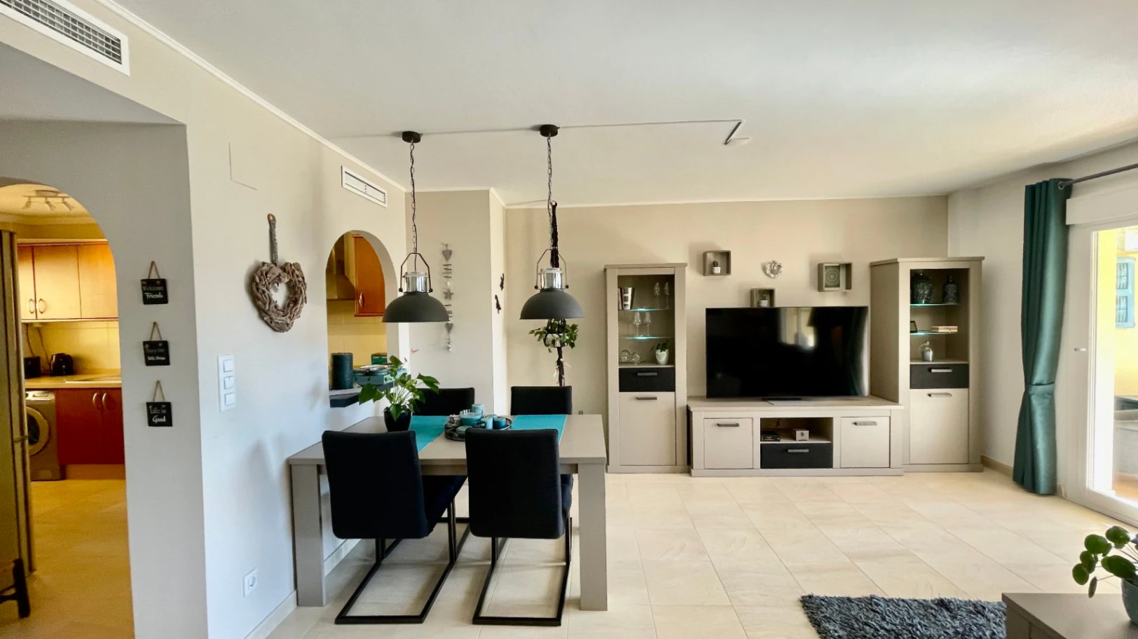 Modern townhouse for sale in Jalon: luxurious, breathtaking views