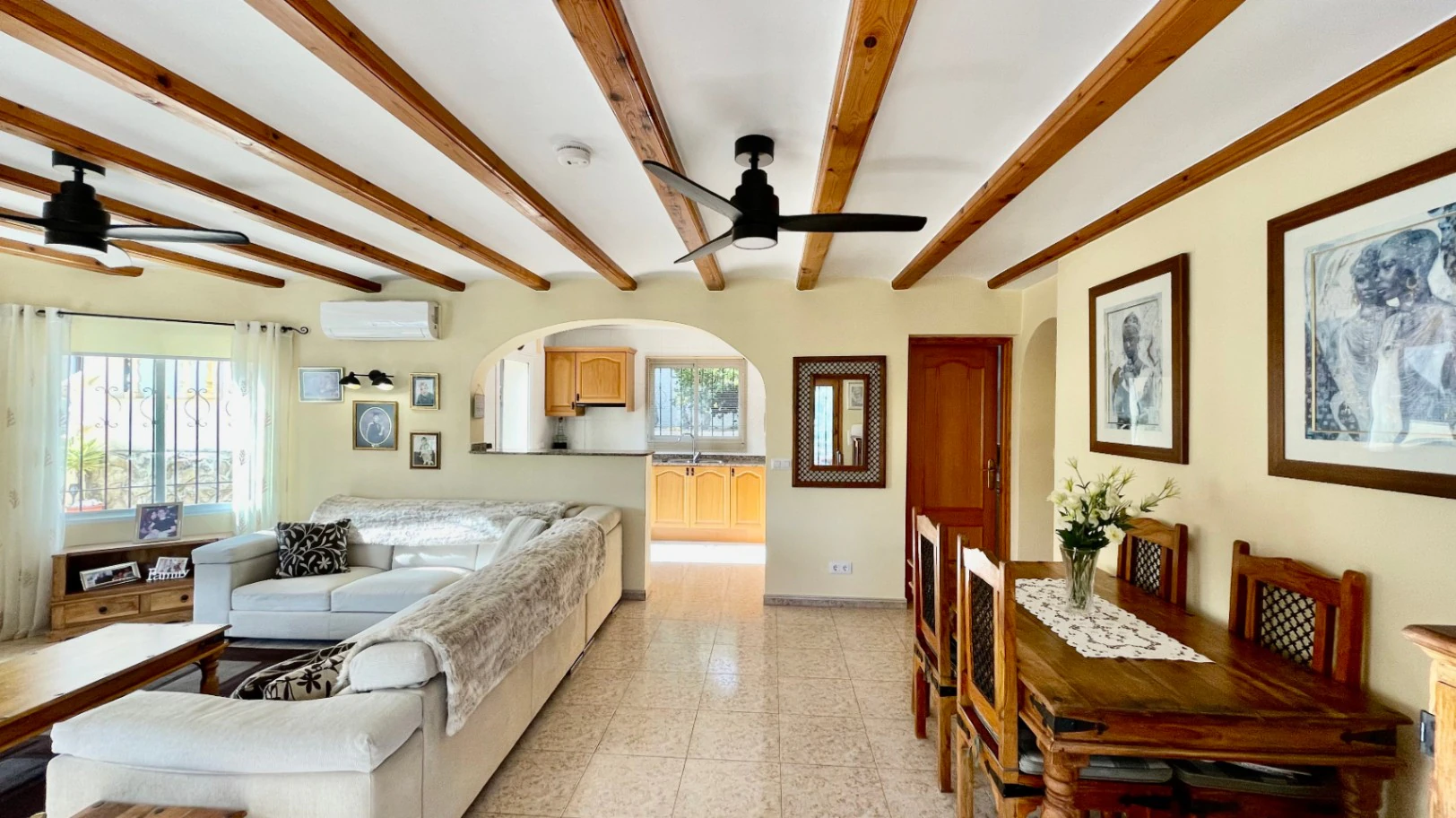 Villa for sale in Alcalali: Fabulous mountain views, excellent privacy