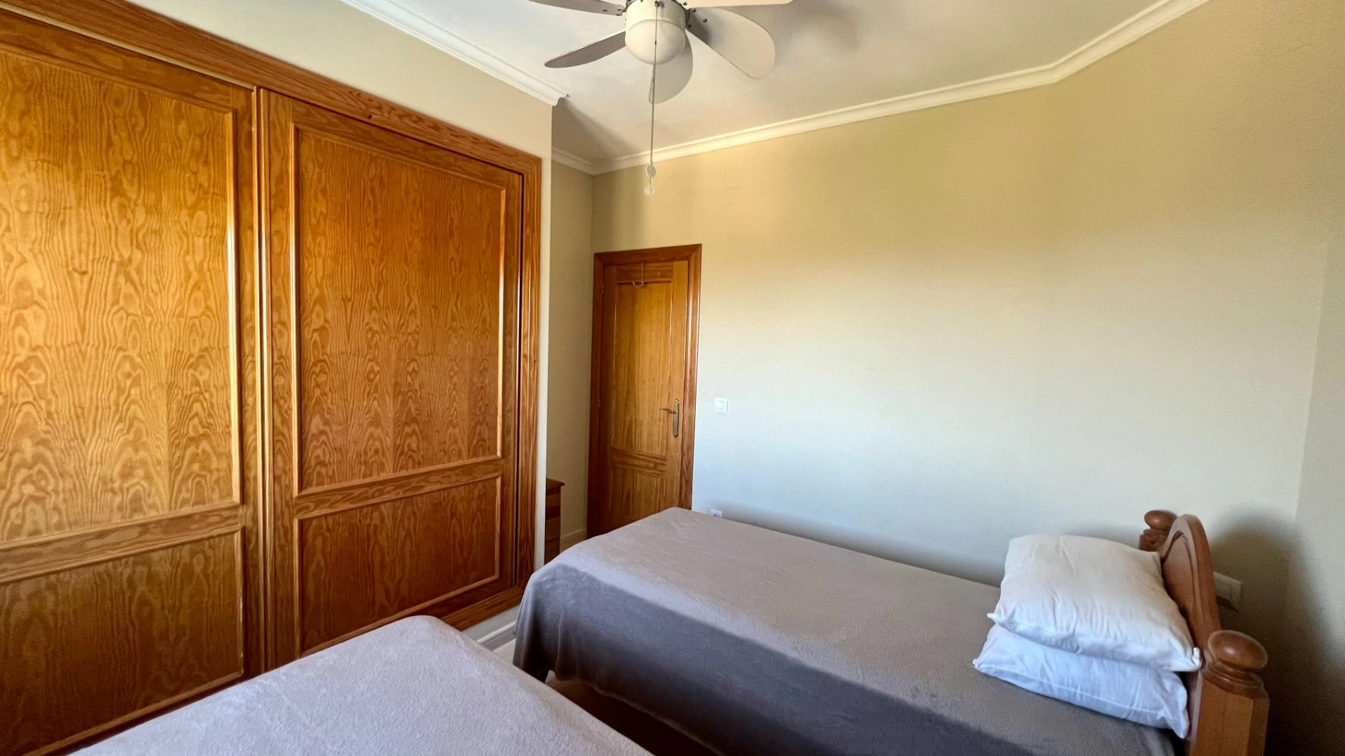Villa for sale in Orba: Fabulous views, separate apartment