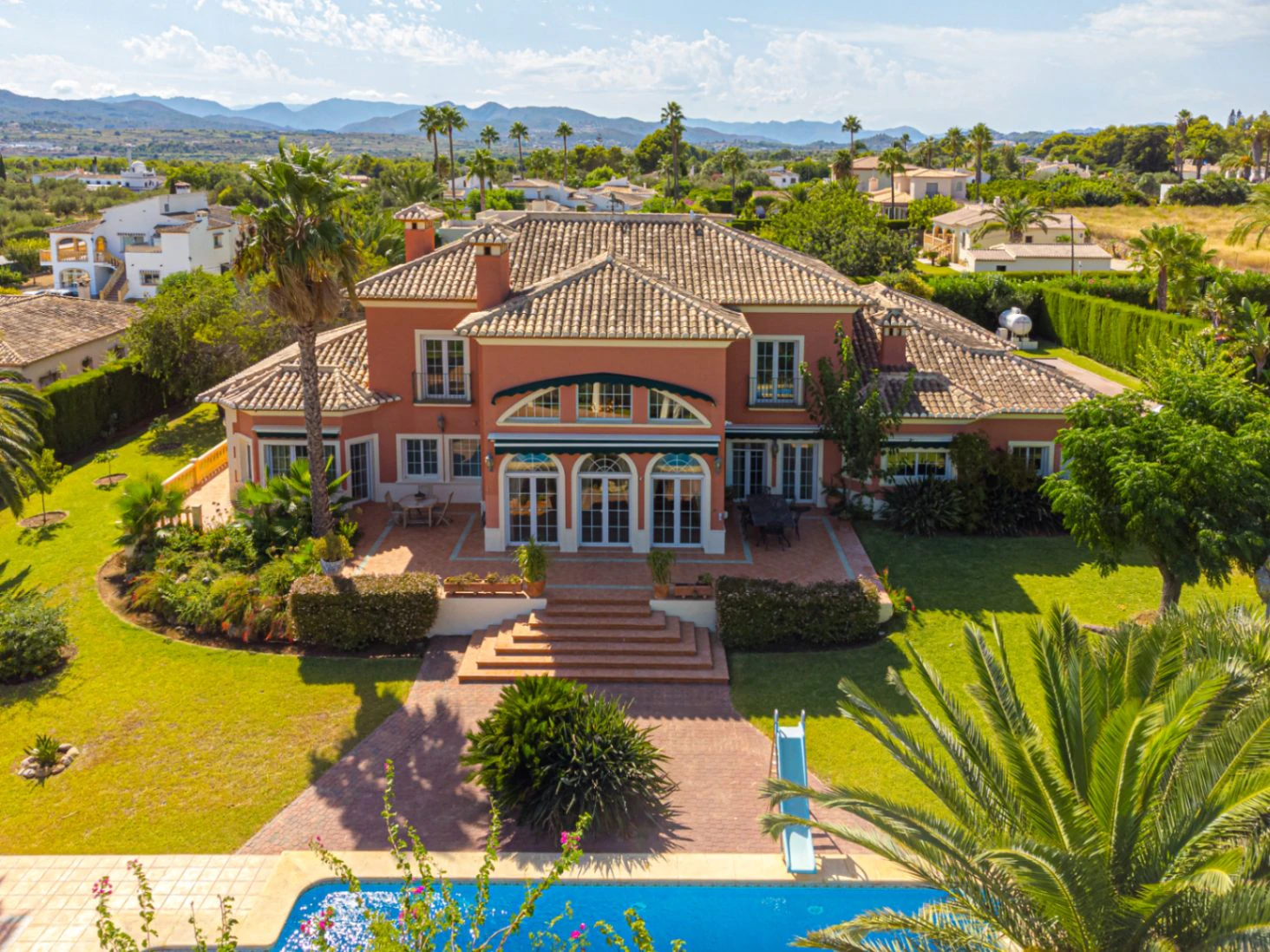 Villa te koop in Javea: Herenhuis op het zuiden