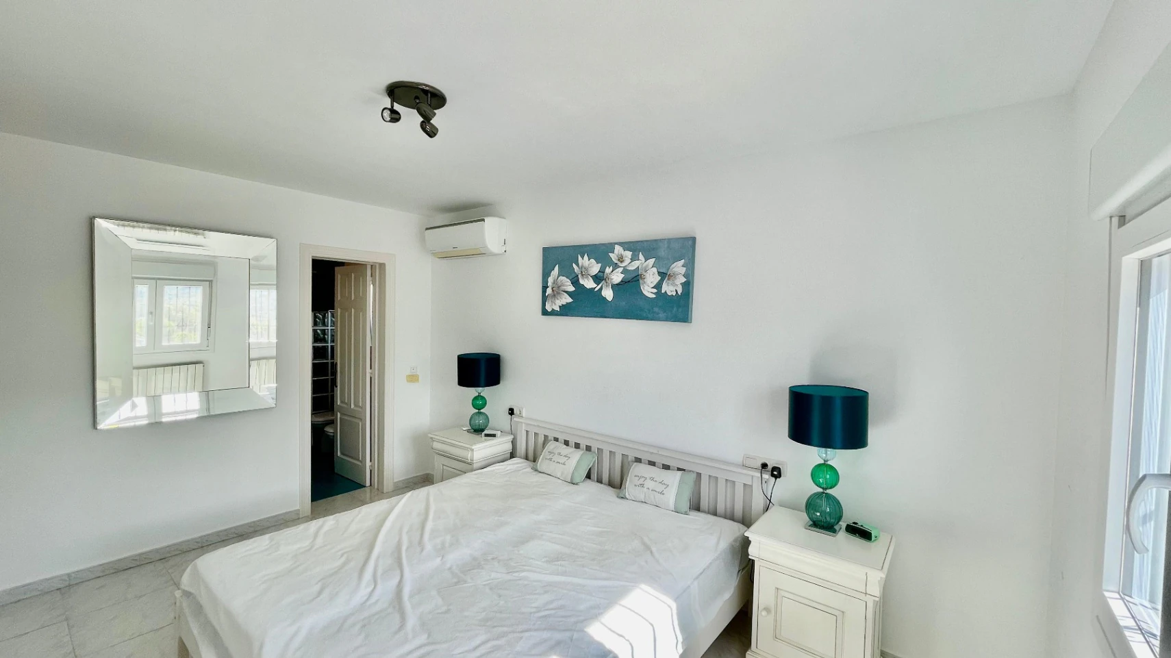 Villa for sale in Murla: Sought-after location, separate apartment