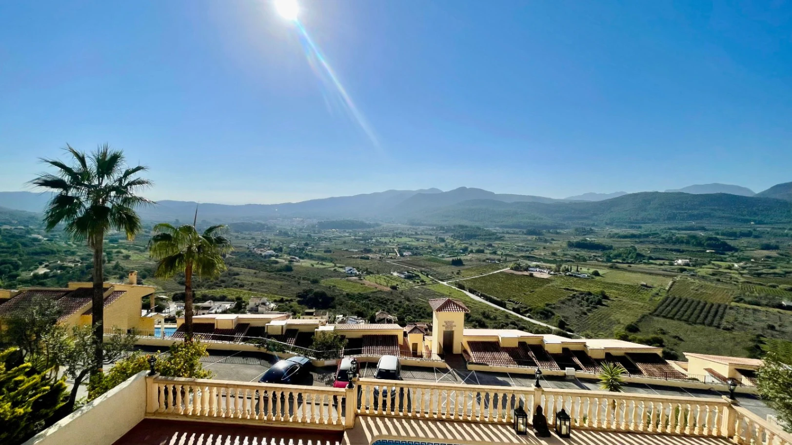 Villa for sale in Jalon: Spectacular, south-facing valley views