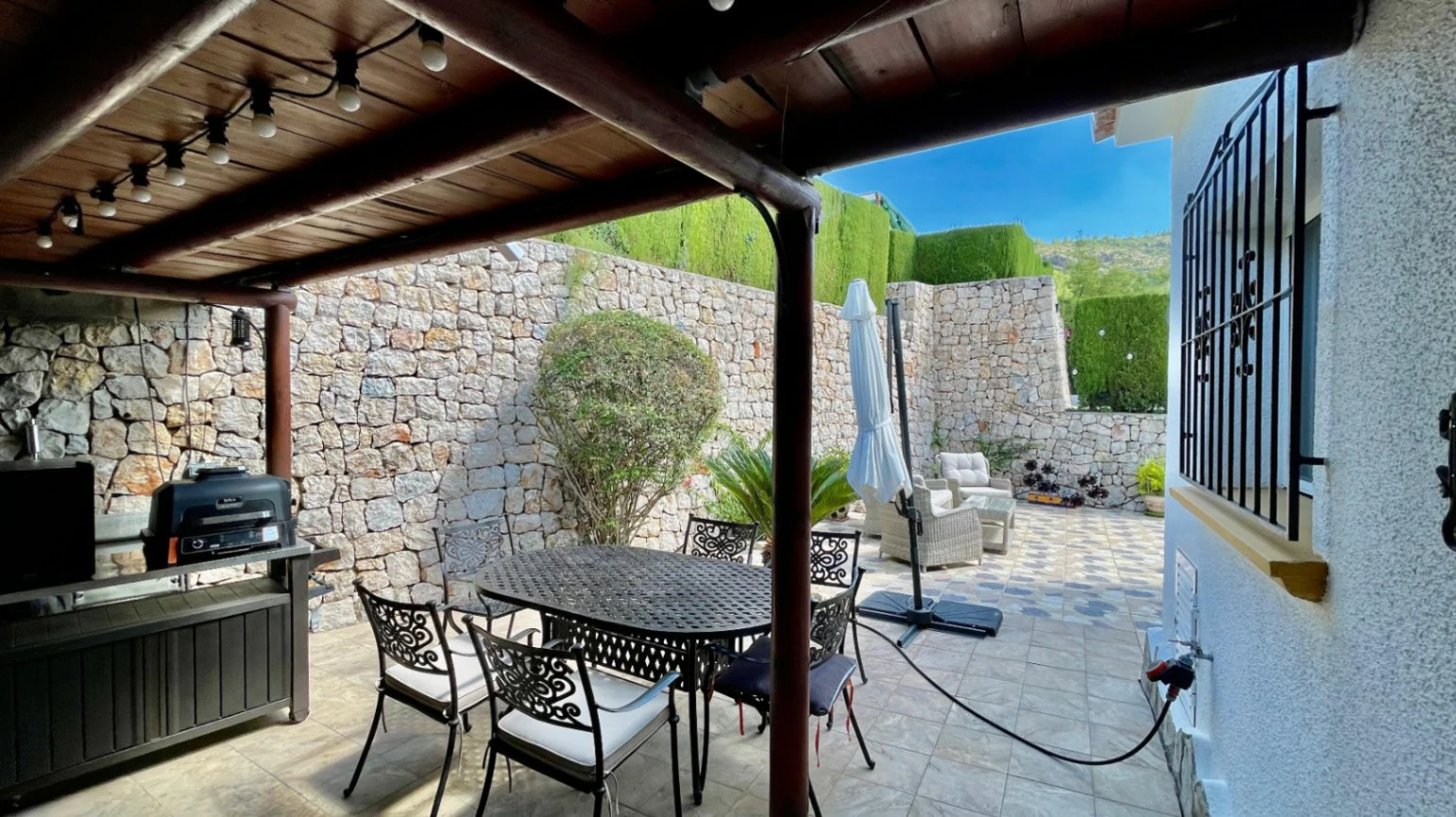 Semi-detached villa for sale in Murla - immaculate, south facing
