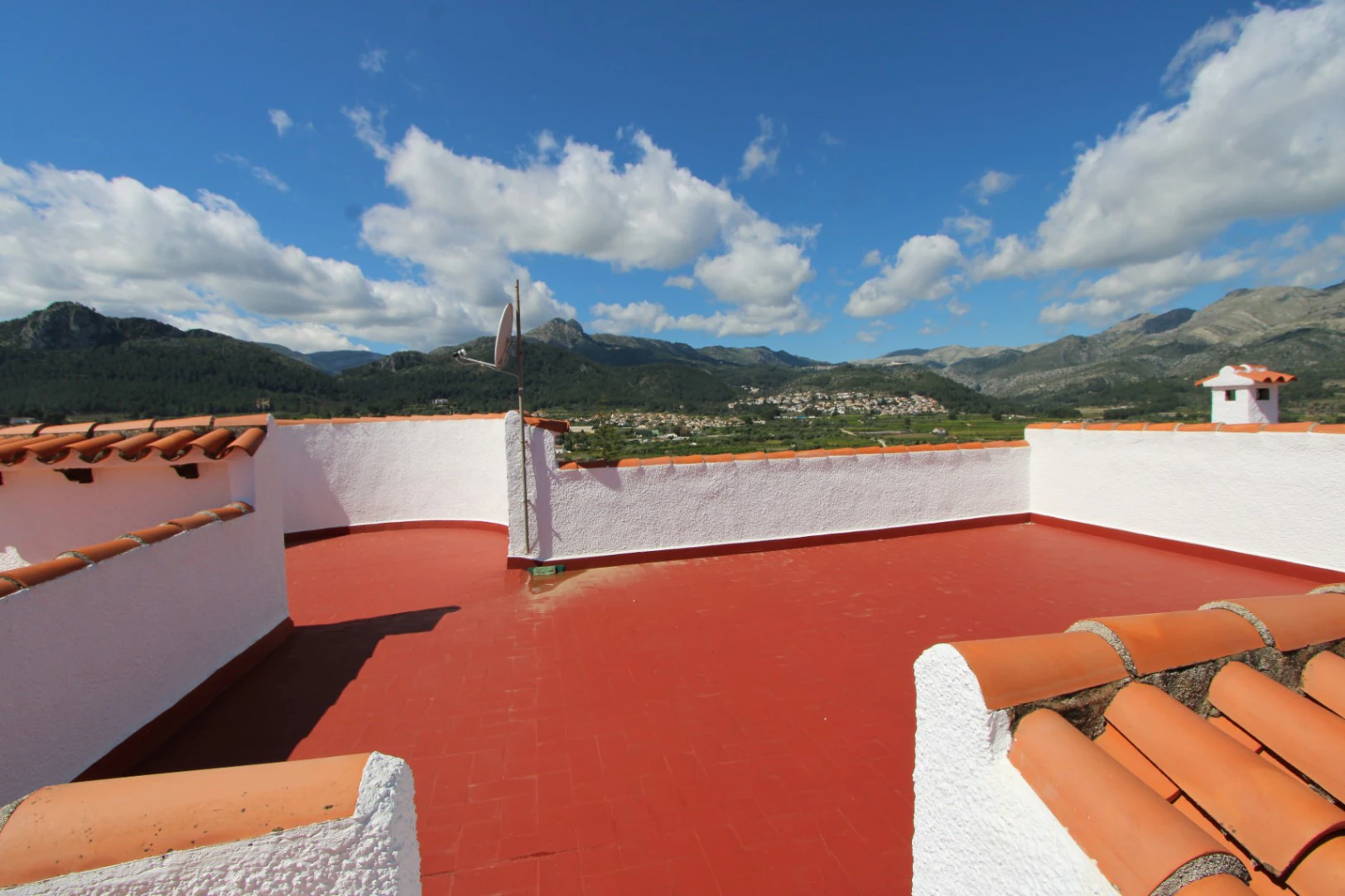 Verkoop. Villa in Orba