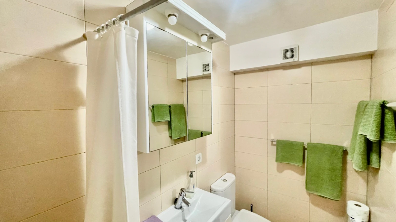 Villa for sale in Jalon: South-facing, separate guest apartment