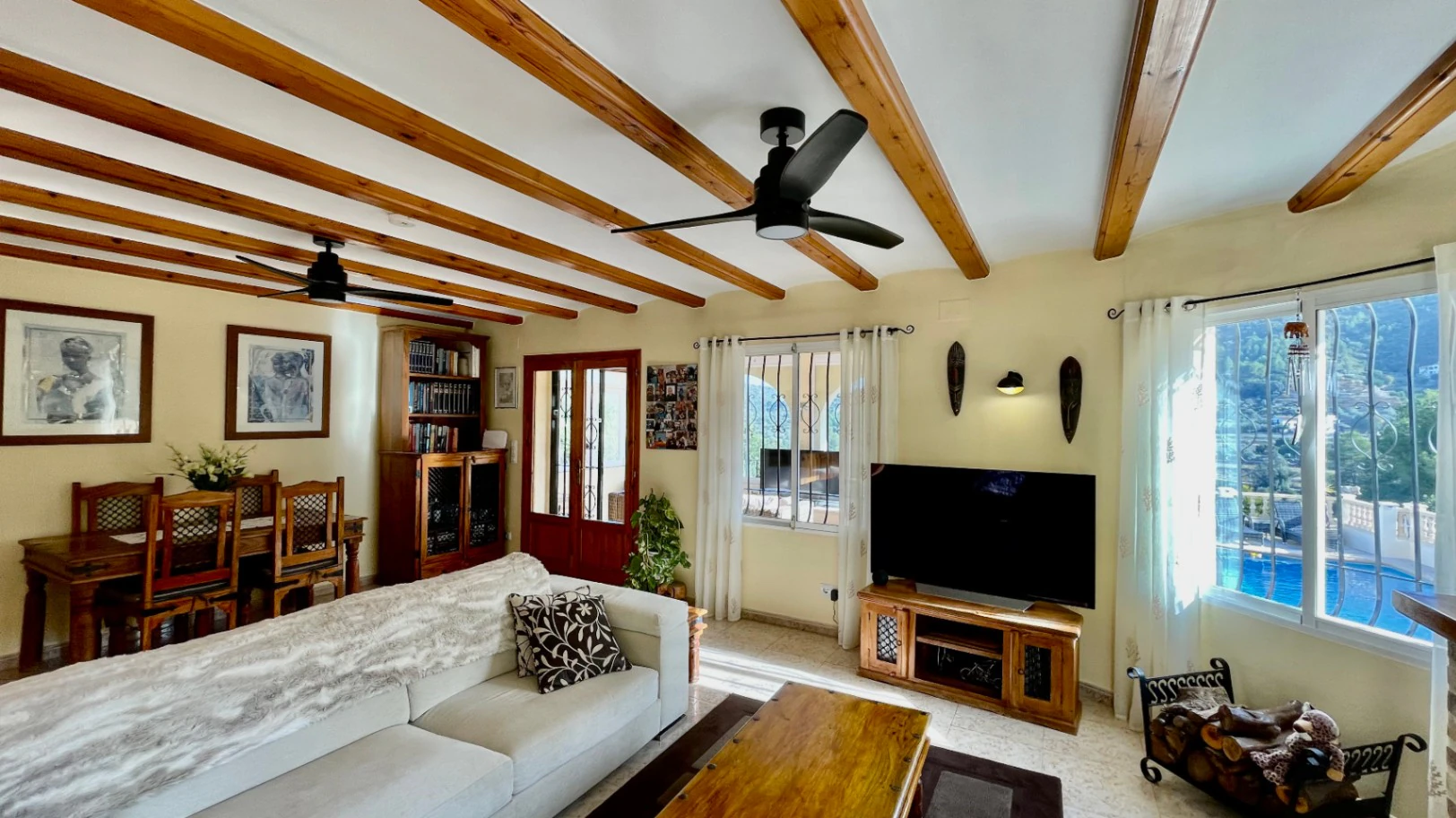 Villa for sale in Alcalali: Fabulous mountain views, excellent privacy