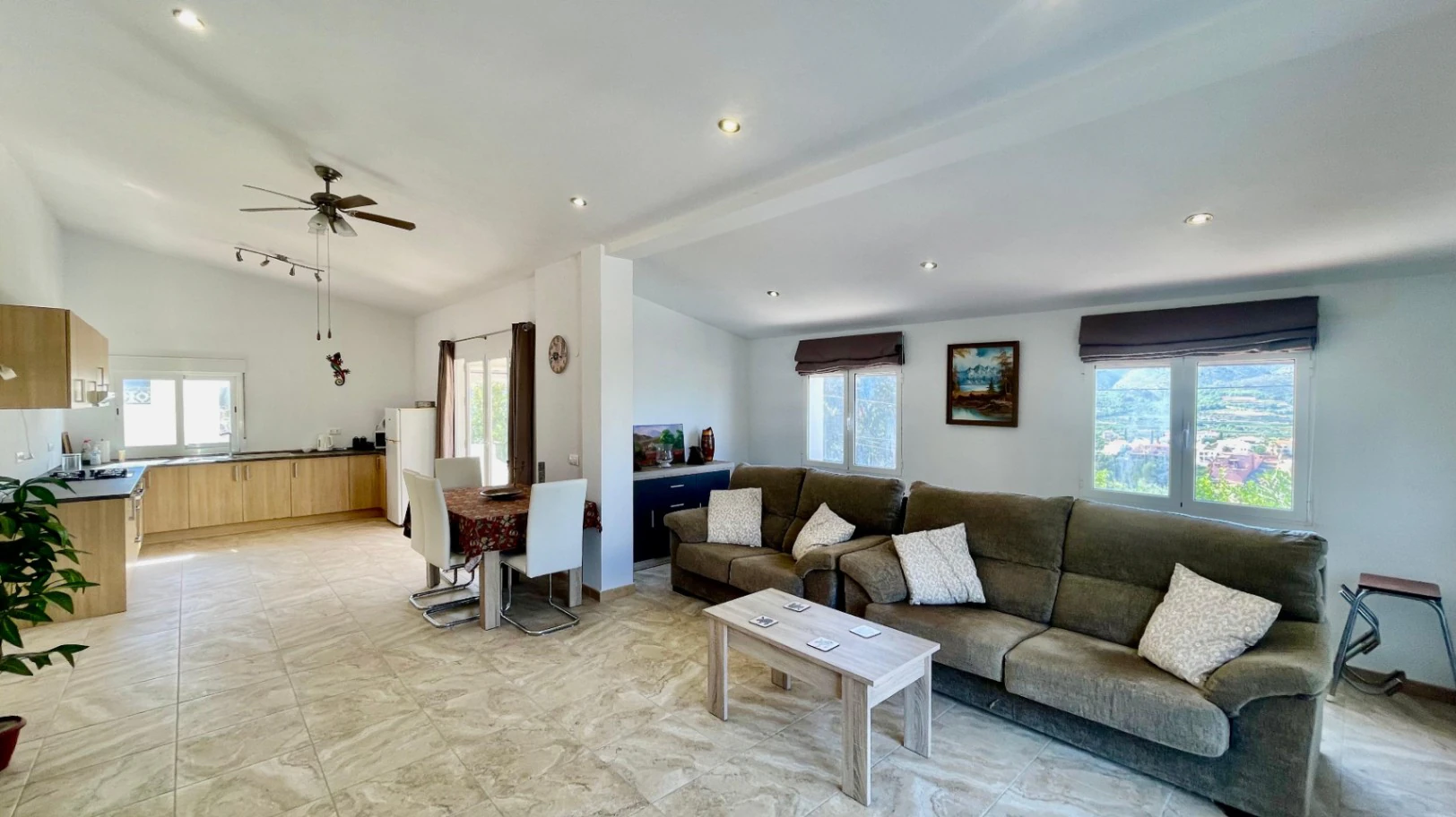 Villa for sale in Orba: Panoramic views, separate guest apartment