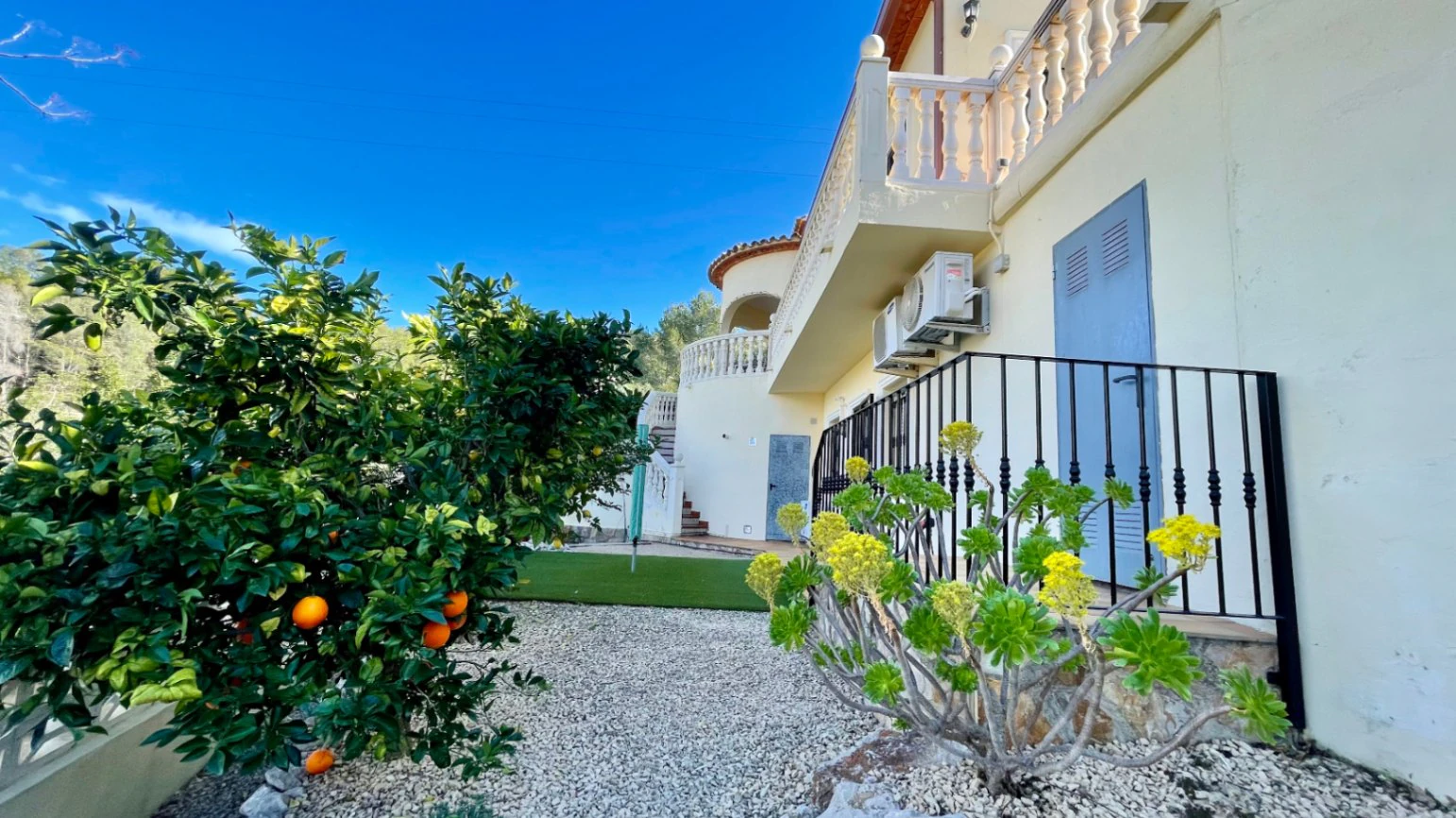 Villa for sale in Orba: Luxury & elegant