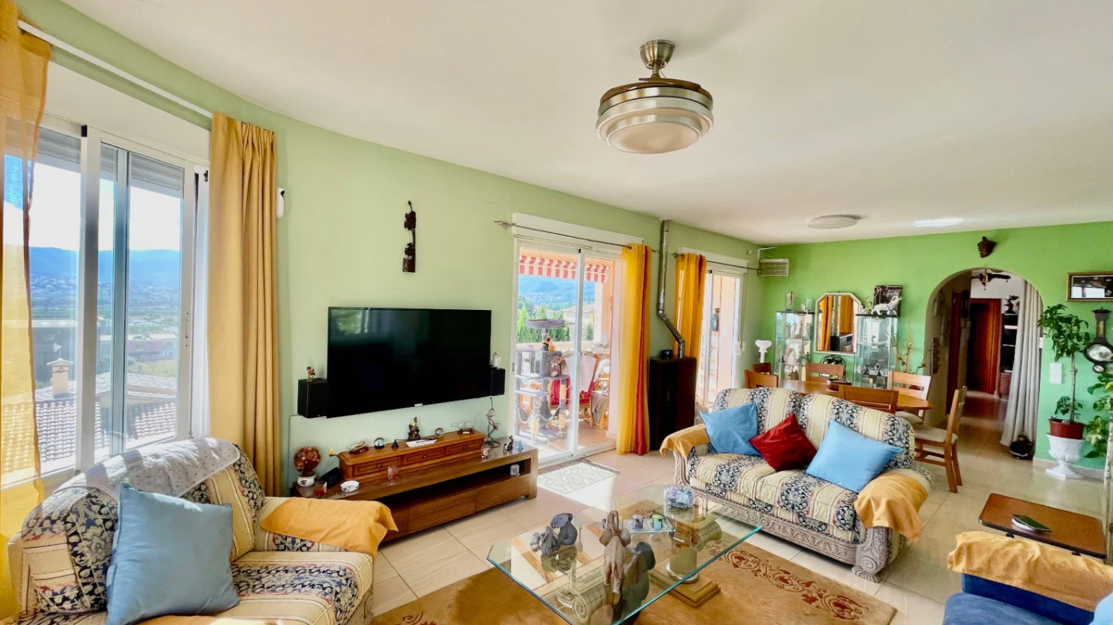 Villa for sale in Tormos: South-facing, panoramic views