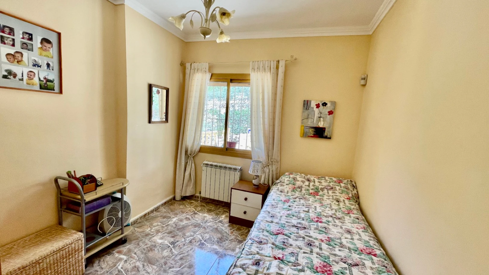 Villa for sale in Parcent: Private, corner plot
