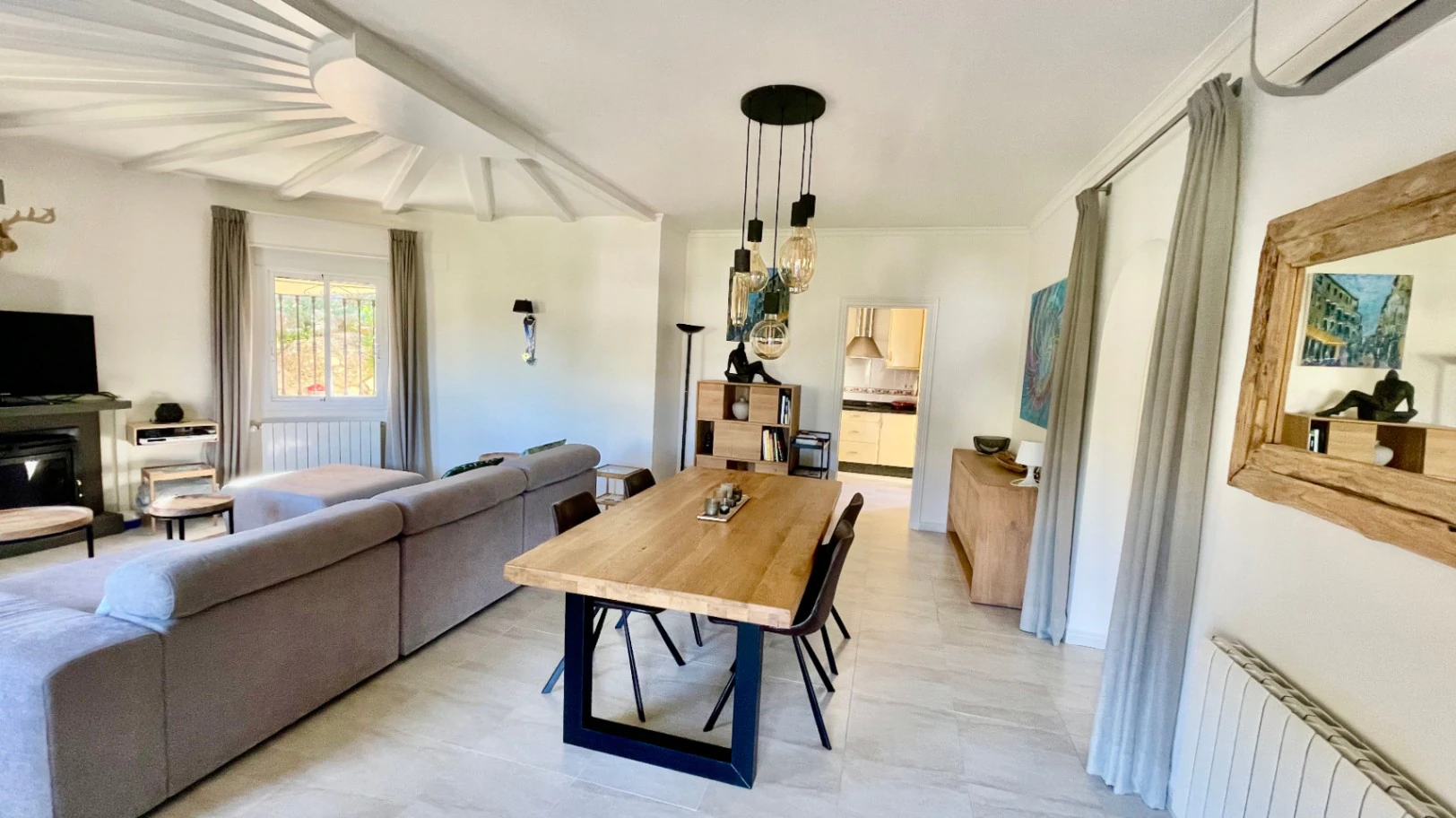 Villa for sale in Orba: Luxury & elegant