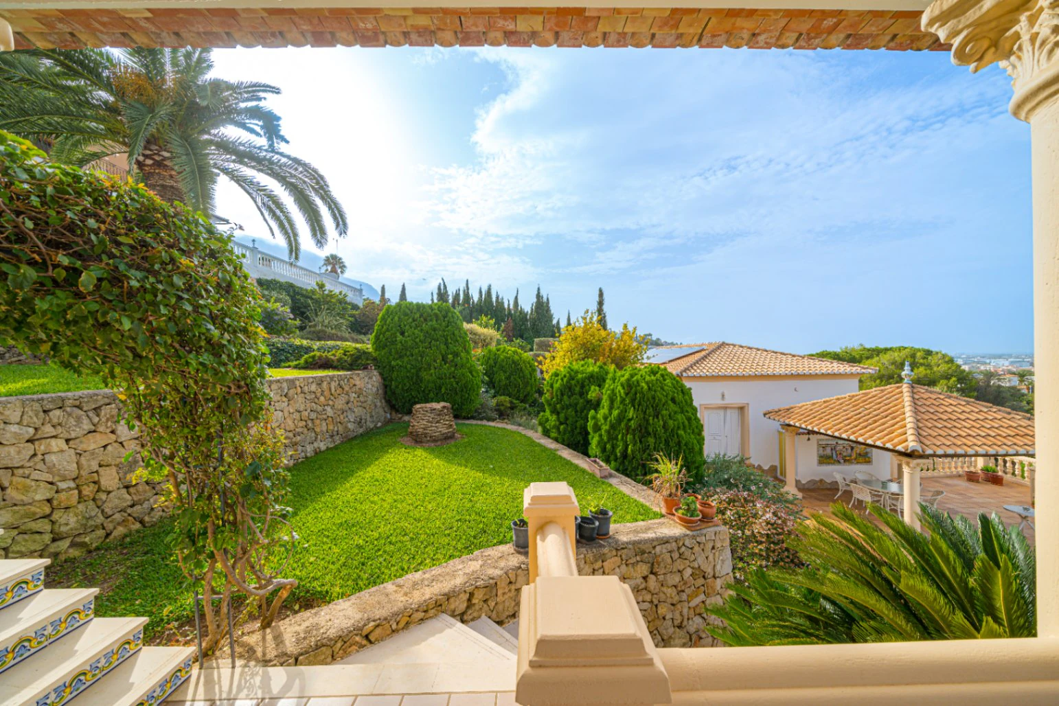 Villa for sale in Denia: Classic and elegant