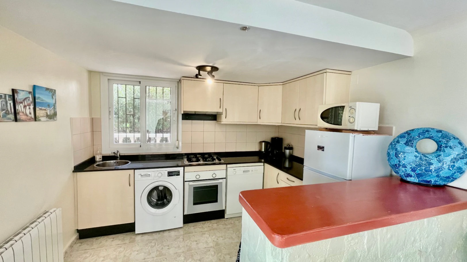 Villa for sale in Jalon: South-facing, separate guest apartment