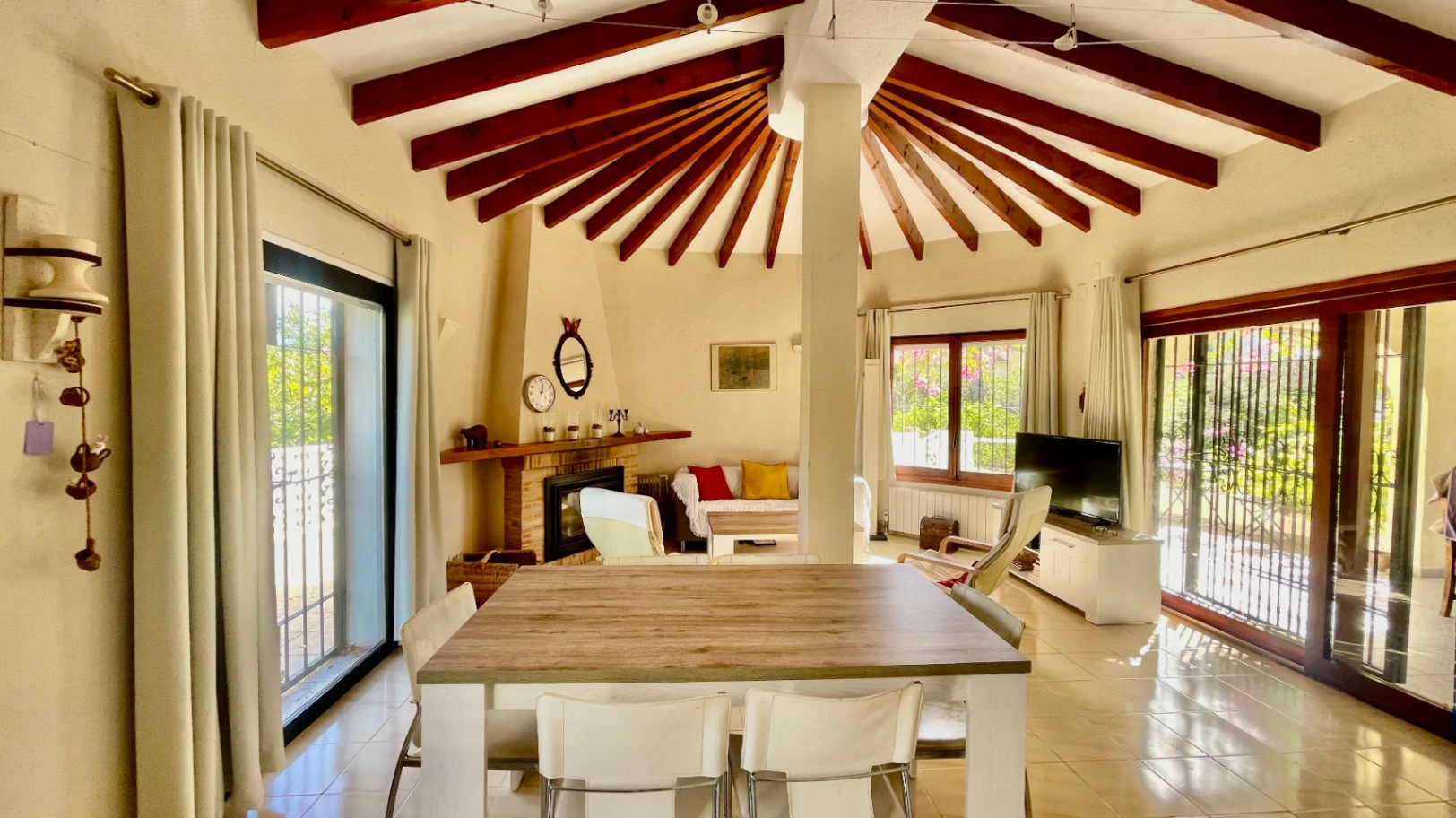 Villa for sale in Parcent: Charming, sought-after area