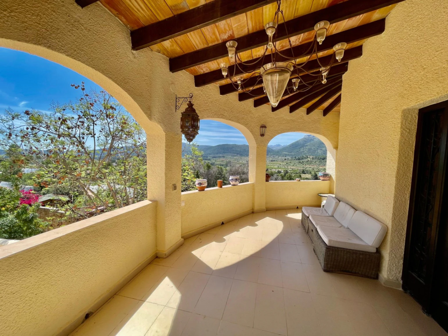 Villa te koop in Alcalali: Prachtig uitzicht, zeer privé