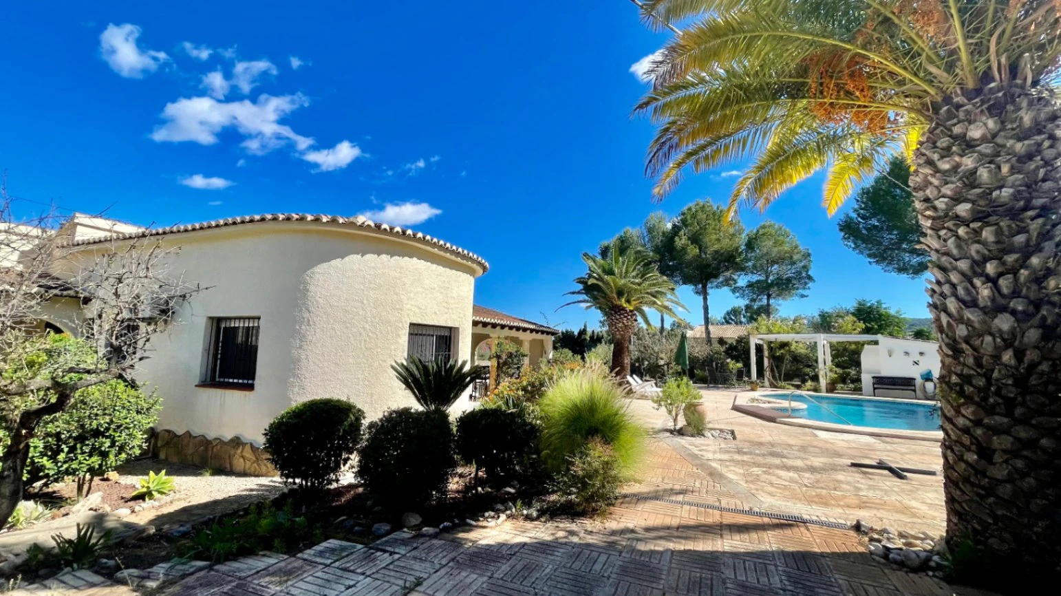 Villa for sale in Parcent: Charming, sought-after area