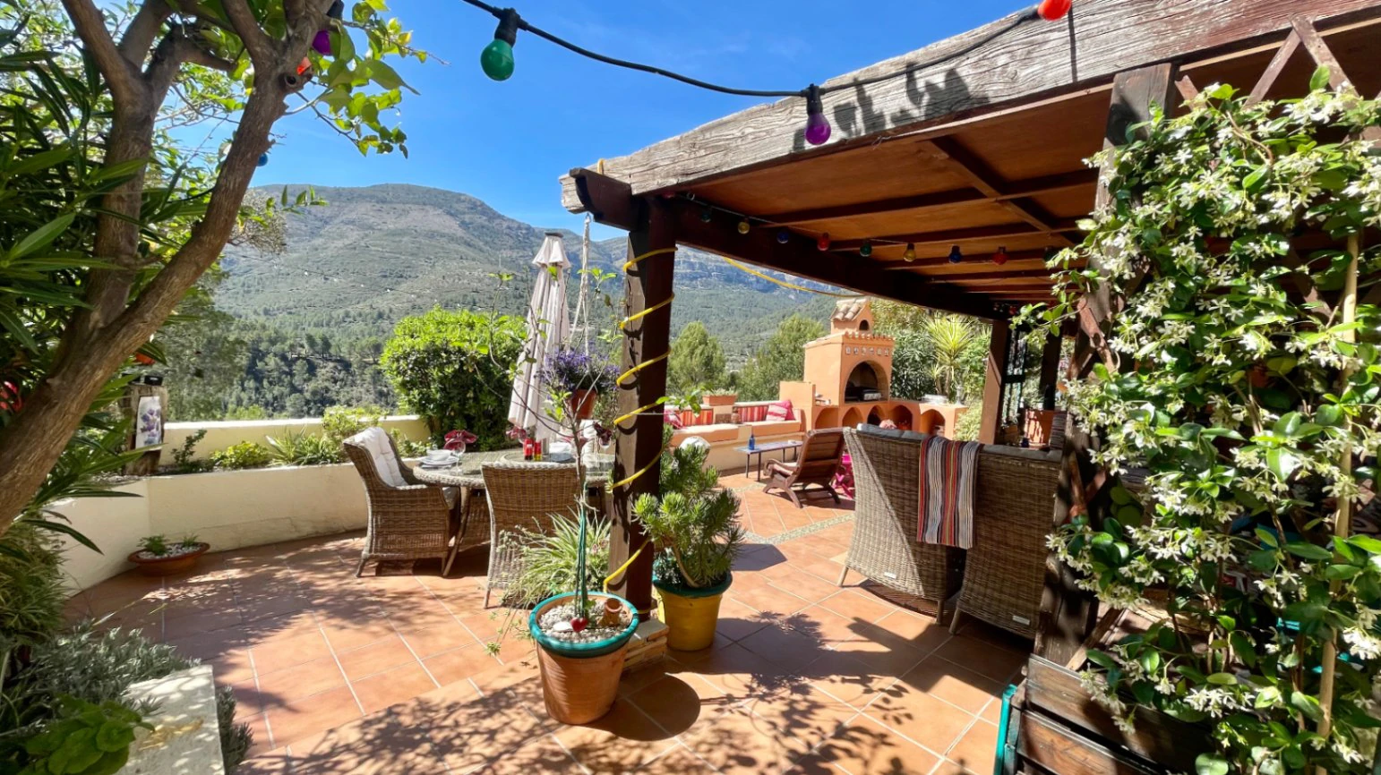 Villa te koop in Benigembla: Frontlinie met prachtig uitzicht