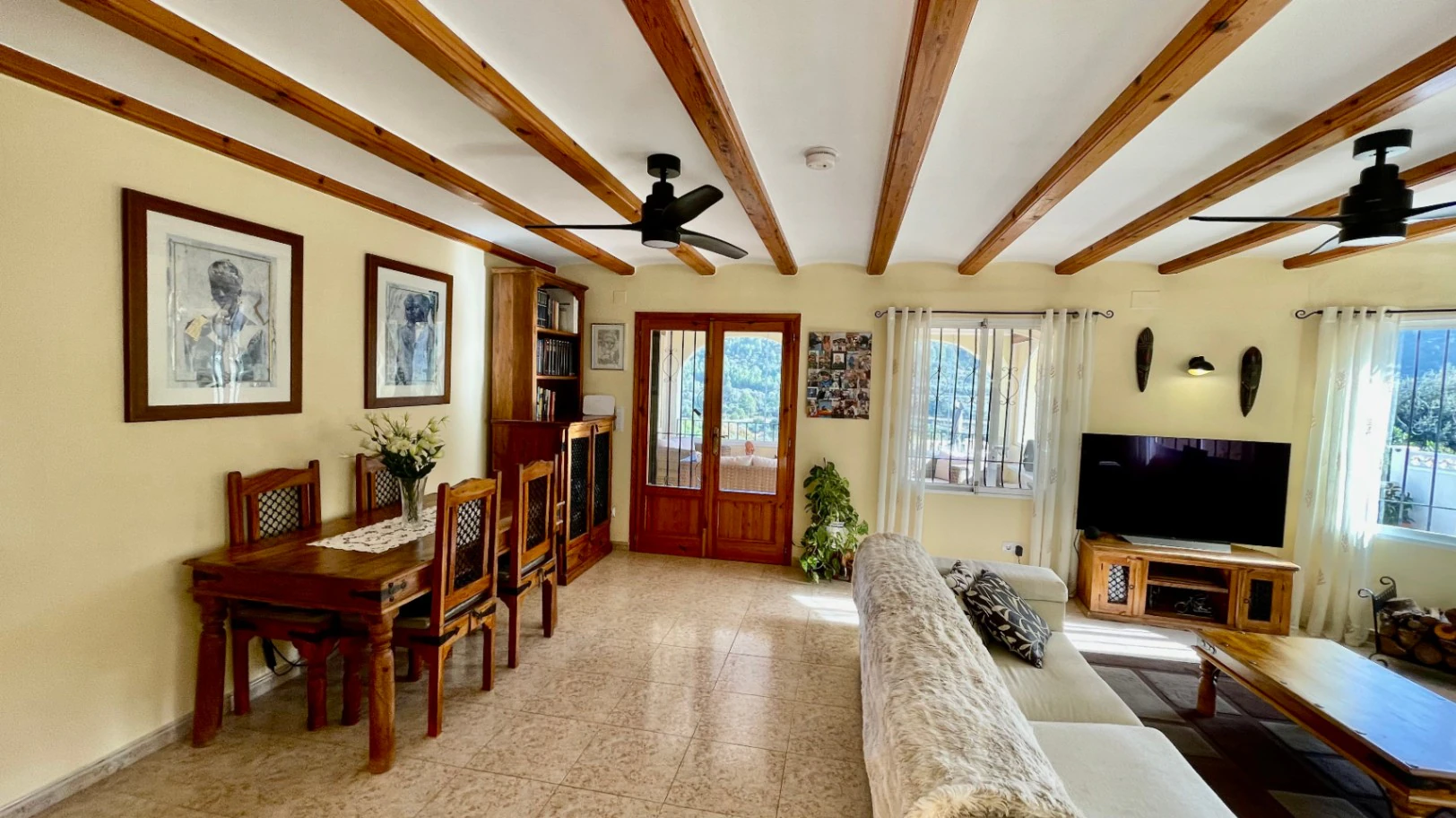 Villa for sale in Alcalali: Fabulous mountain views, excellent privacy