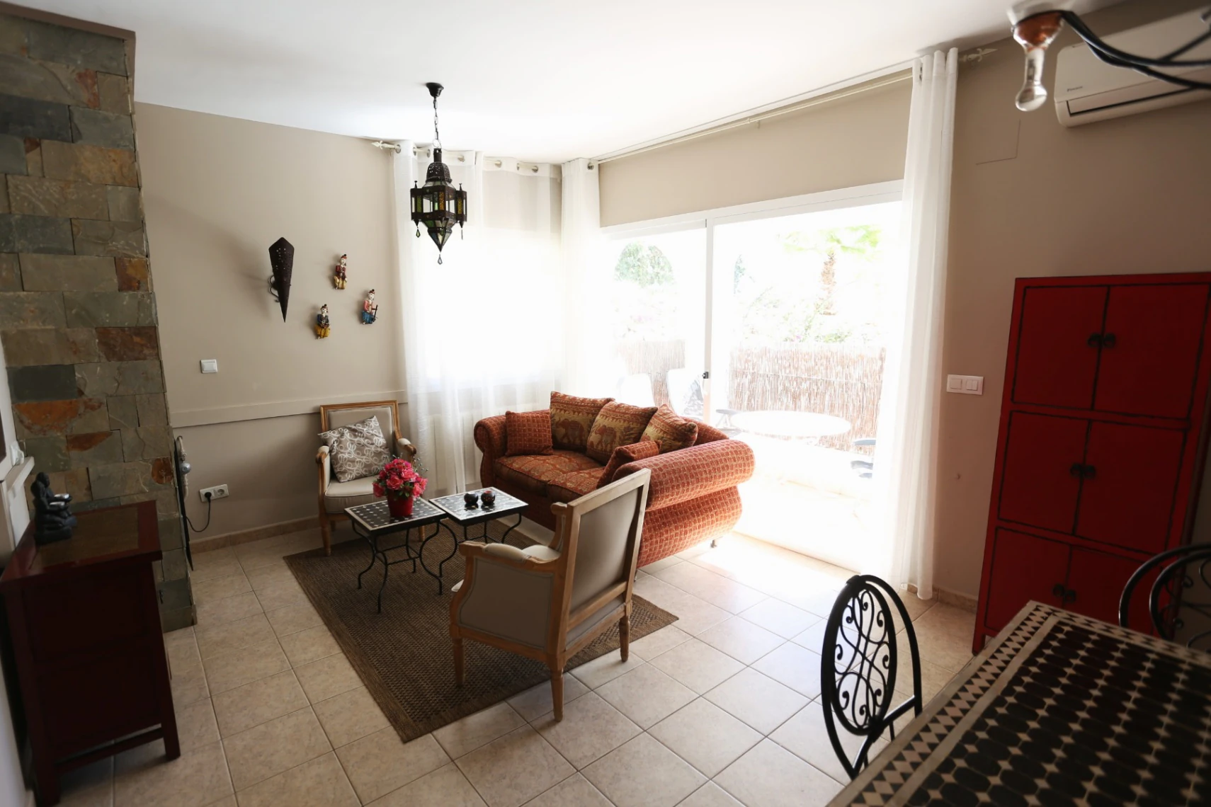 Modern townhouse for sale in Jalon: South-facing