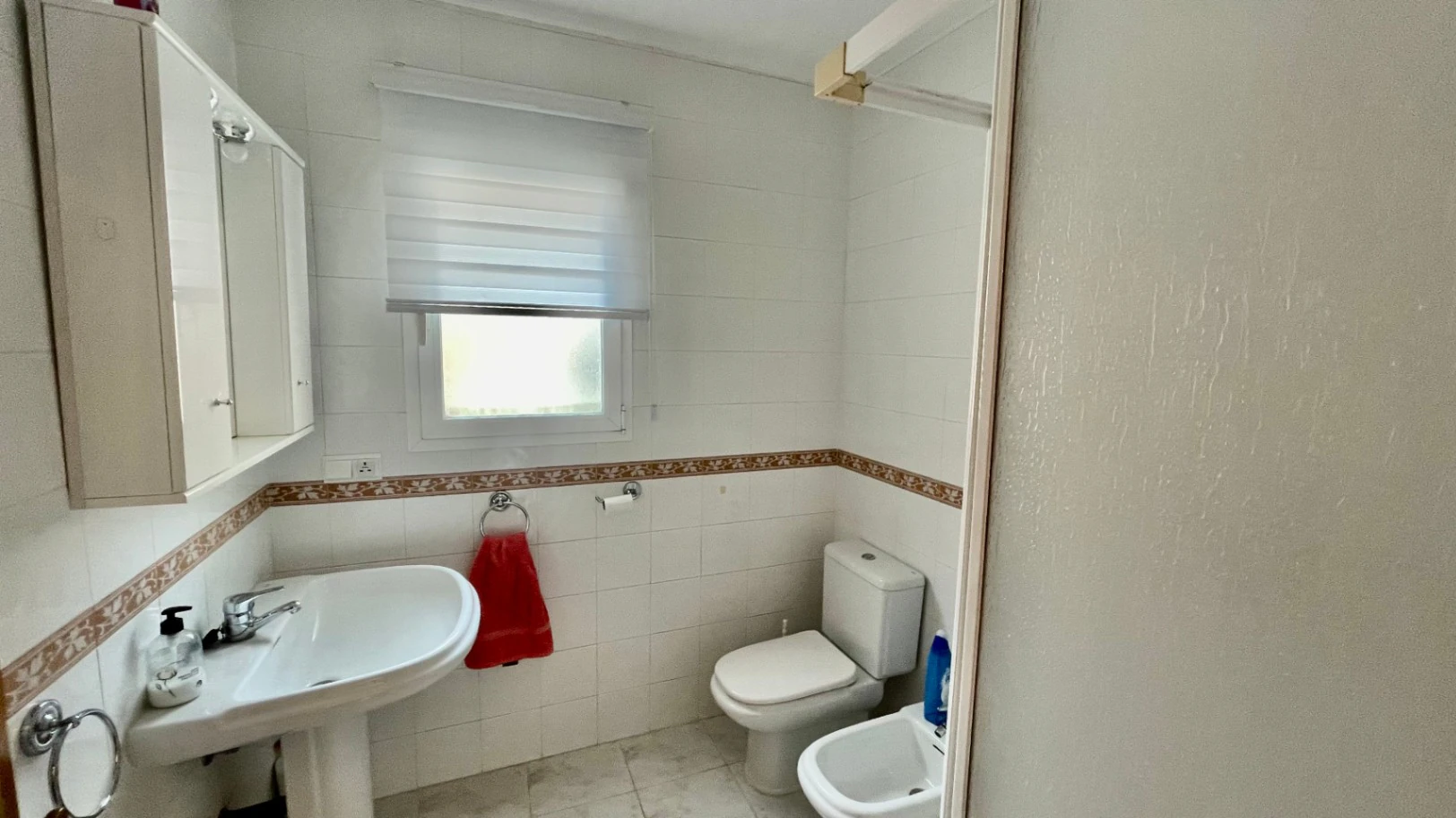 Villa for sale in Alcalali: South-facing, private
