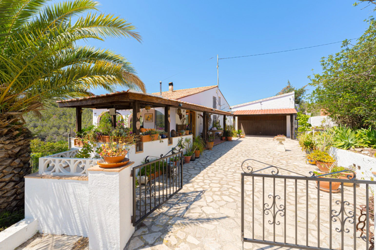 Villa for sale in Benissa: Stables and land