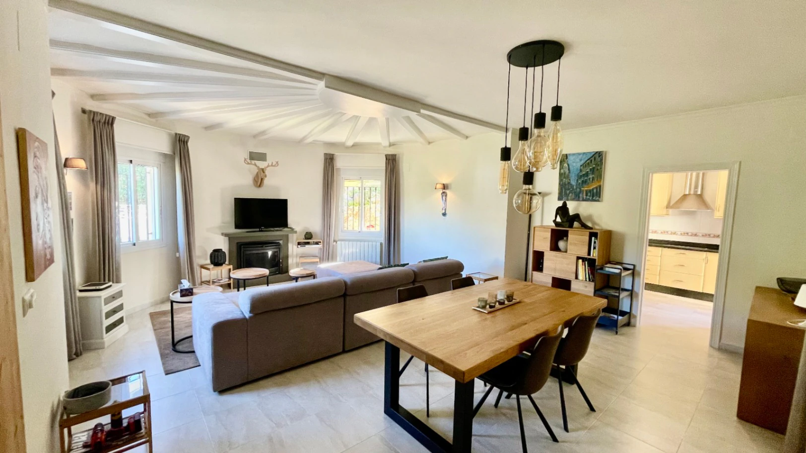 Villa for sale in Orba: Luxury & elegant