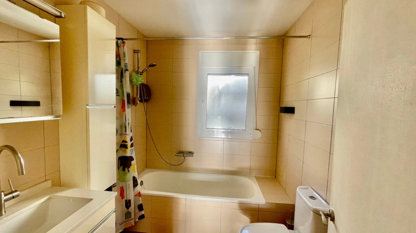 Villa for sale in Jalon: South-facing, separate guest apartment
