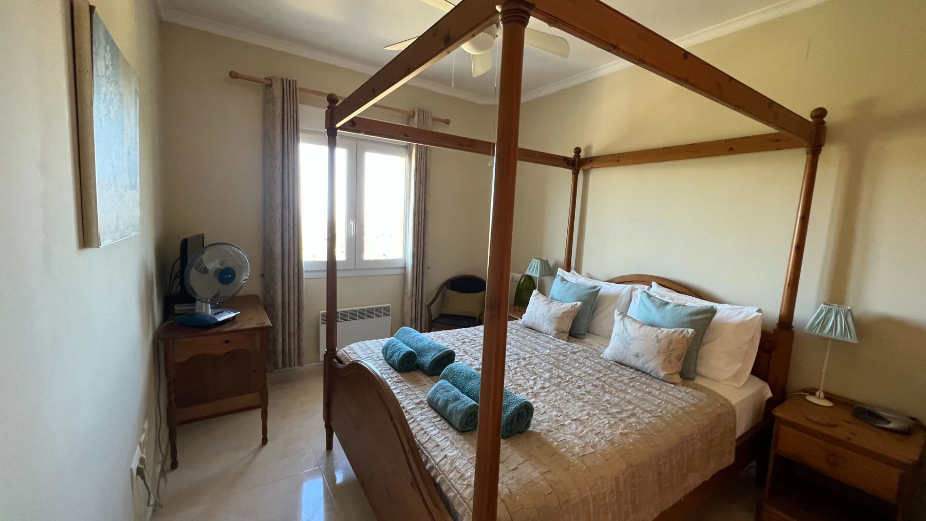 Villa for sale in Orba: Fabulous views, separate apartment