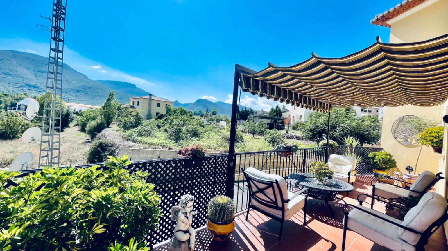 Townhouse for sale in Murla: Luxurious and spacious