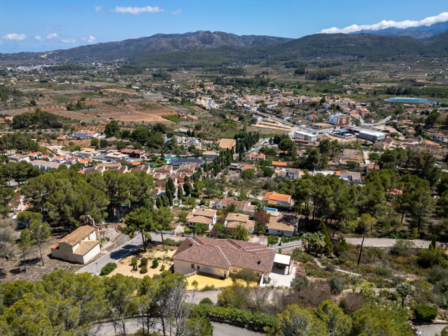 For sale in Alcalali: Modern and elegant