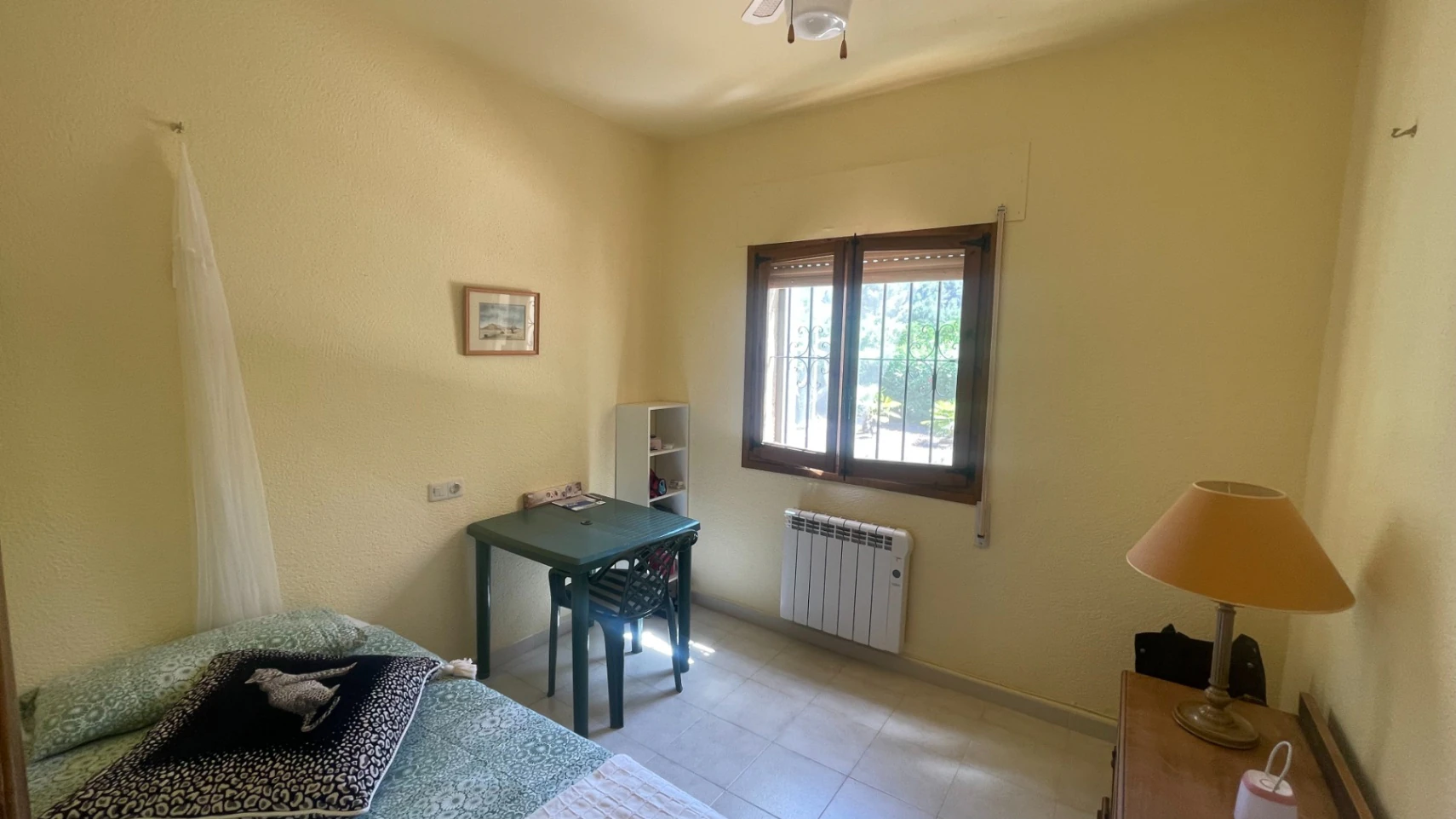 For sale in Parcent: Villa on a flat plot of 1346m2