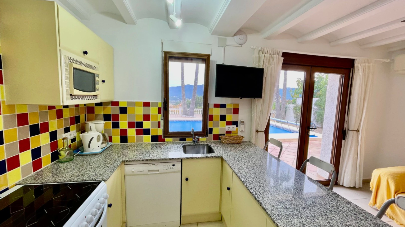 Villa for sale in Jalon: Frontline with spectacular south-facing views