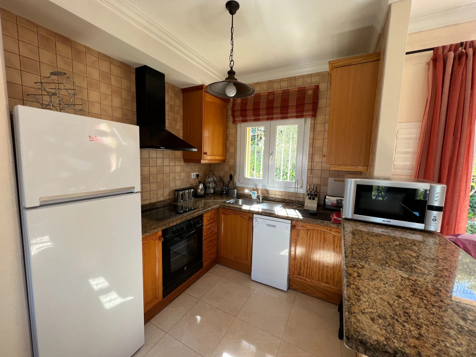 Villa for sale in Orba: Fabulous views, separate apartment