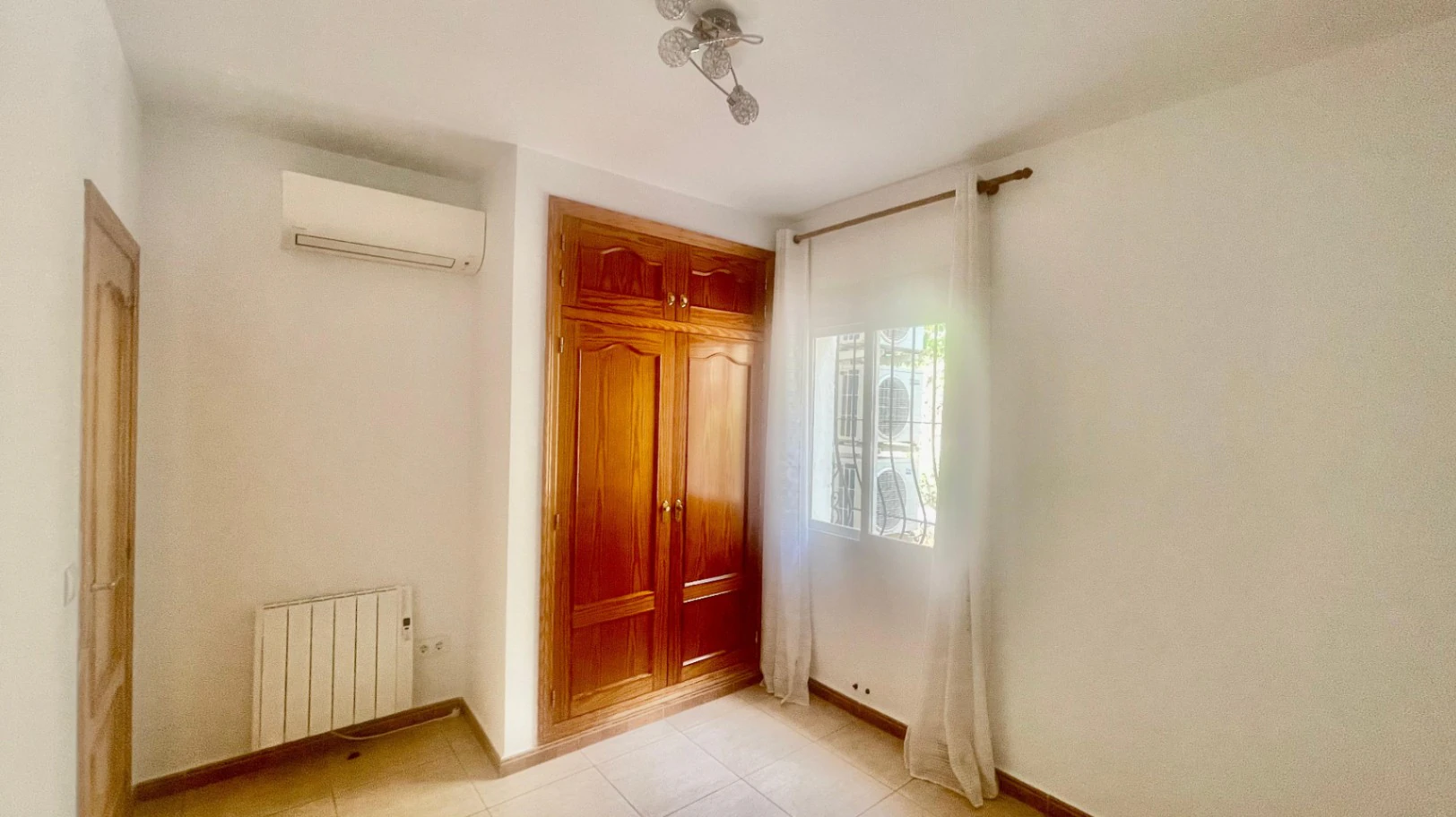 Villa for sale in Alcalali: South facing, all on one level