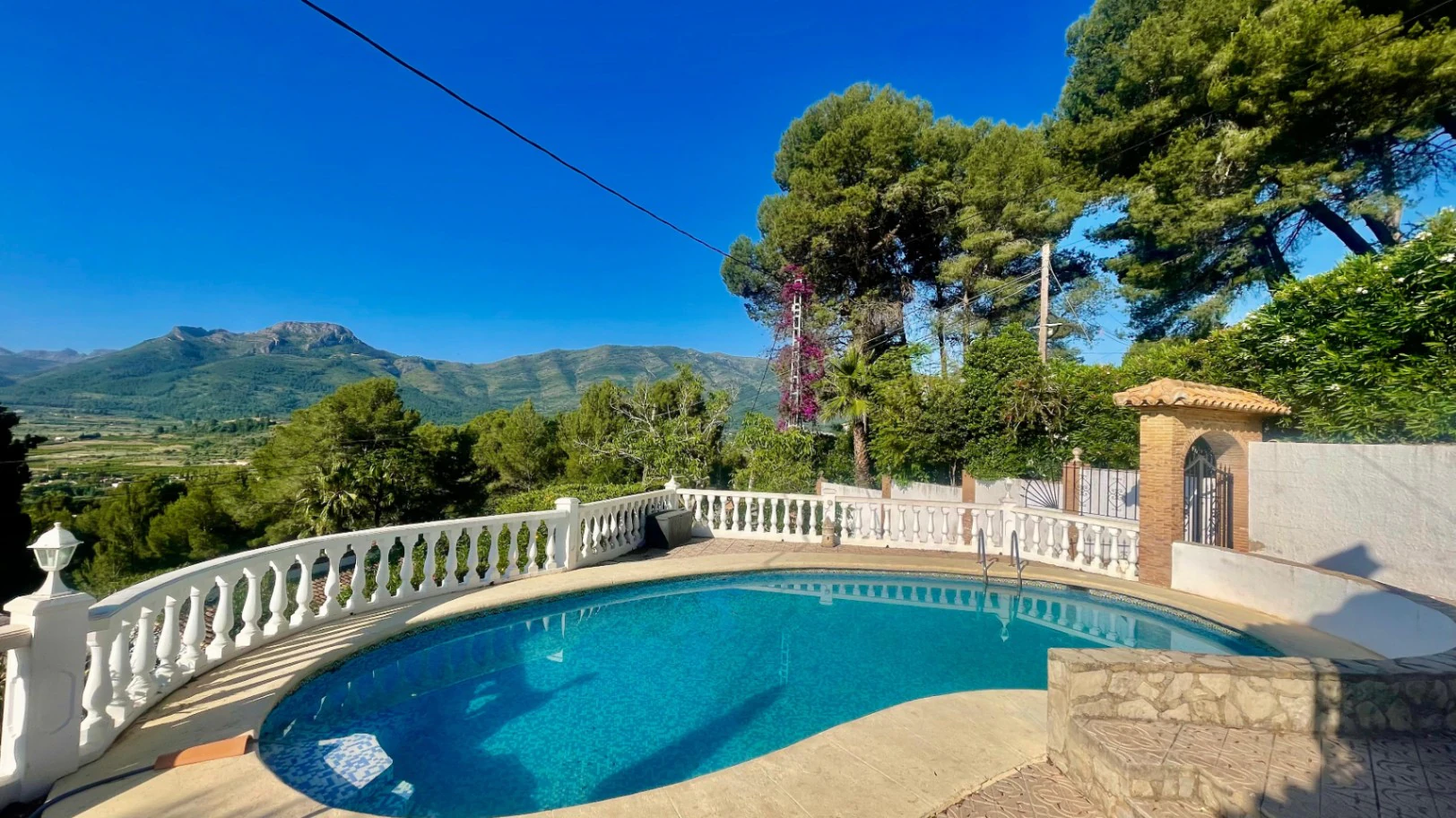 Villa te koop in Alcalali: Prachtig uitzicht op het zuiden