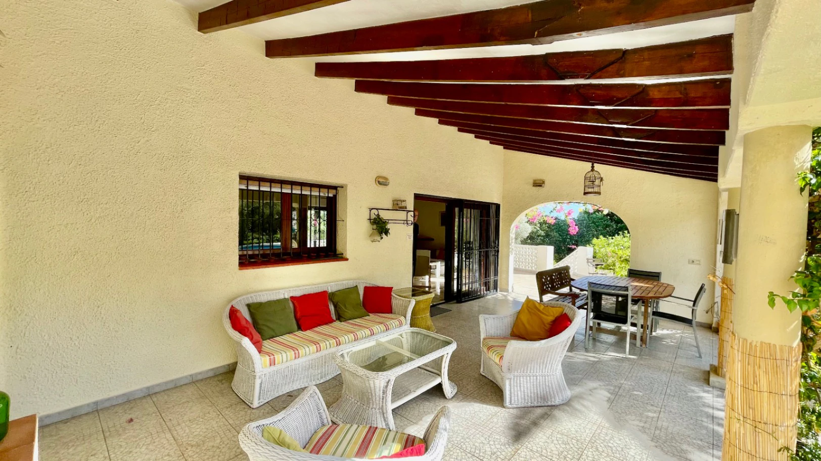 Villa for sale in Parcent: Charming, sought-after area