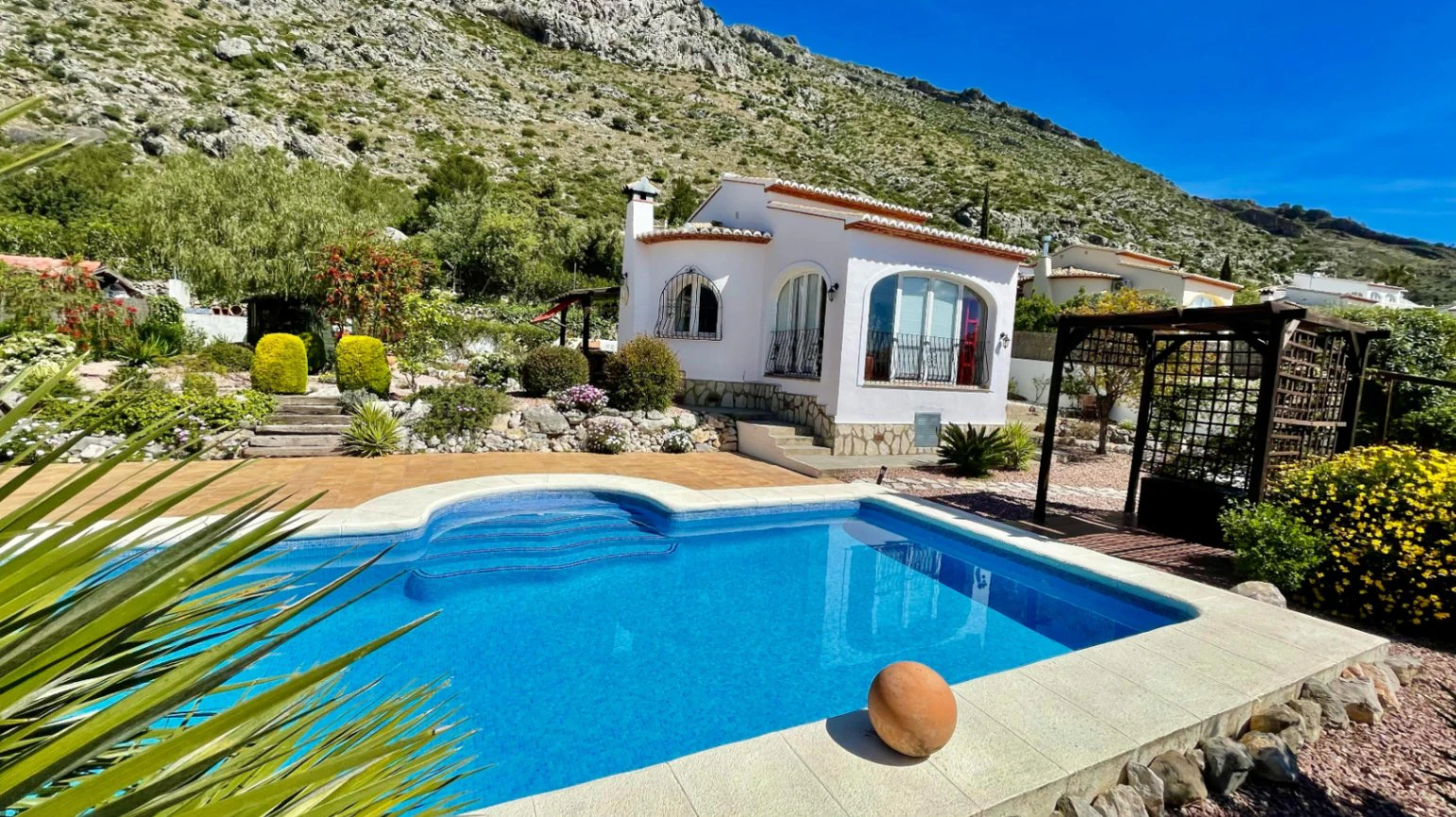 Villa for sale in Benigembla: A tranquil oasis
