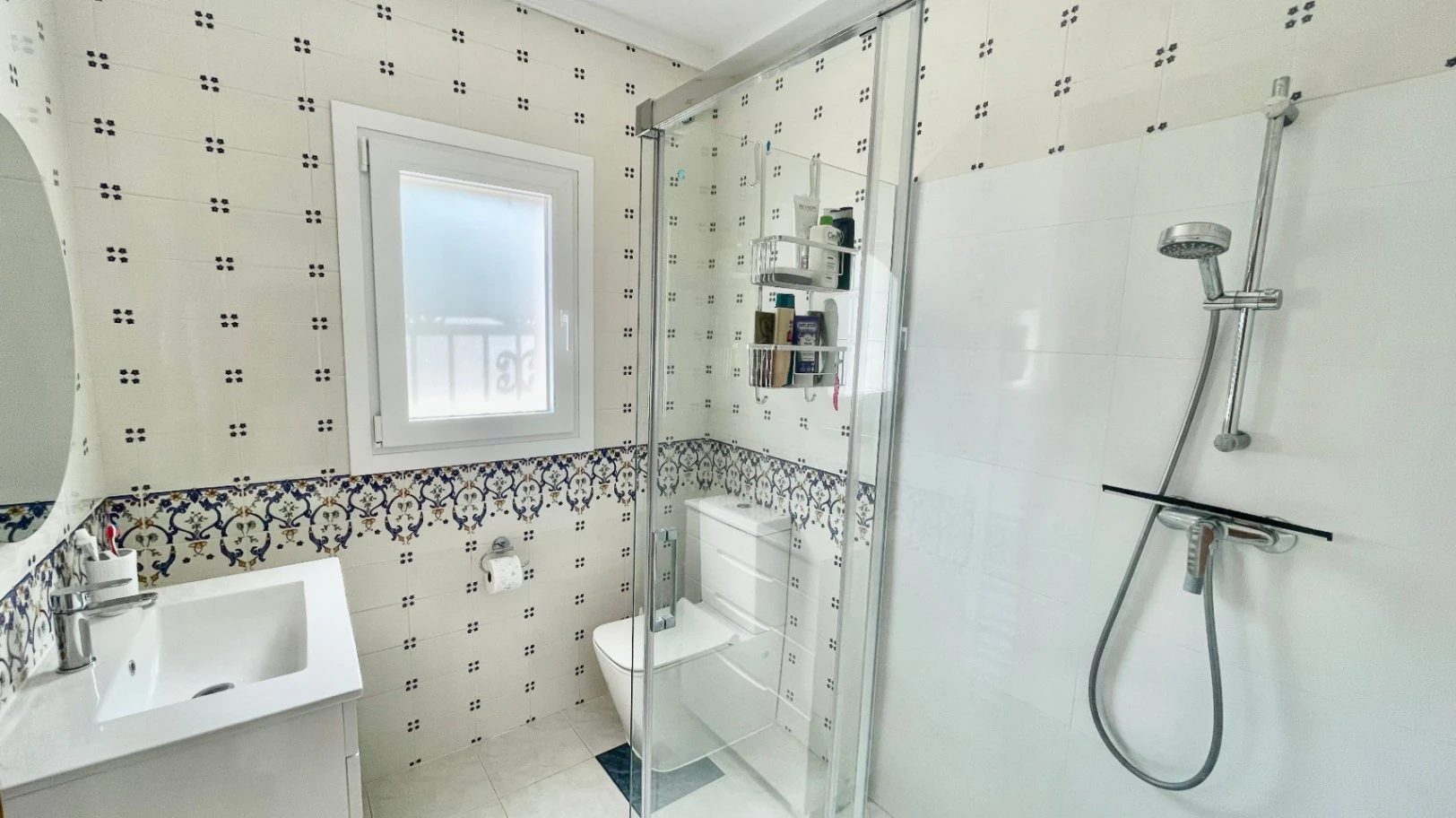 Villa for sale in Jalon: Immaculate, south-facing