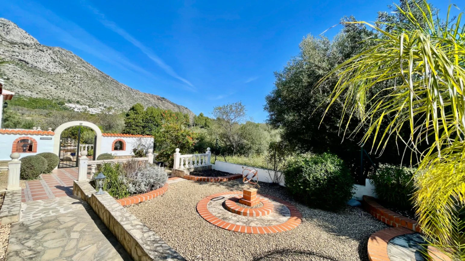 Villa for sale in Benigembla: Single level living, south-facing