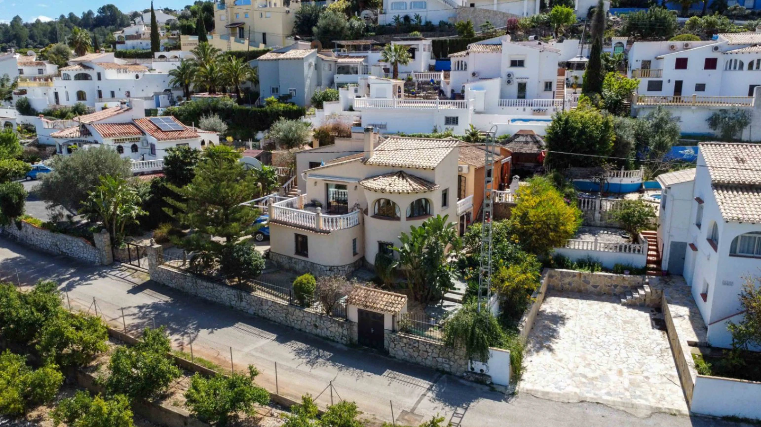 Verkoop. Villa in Orba