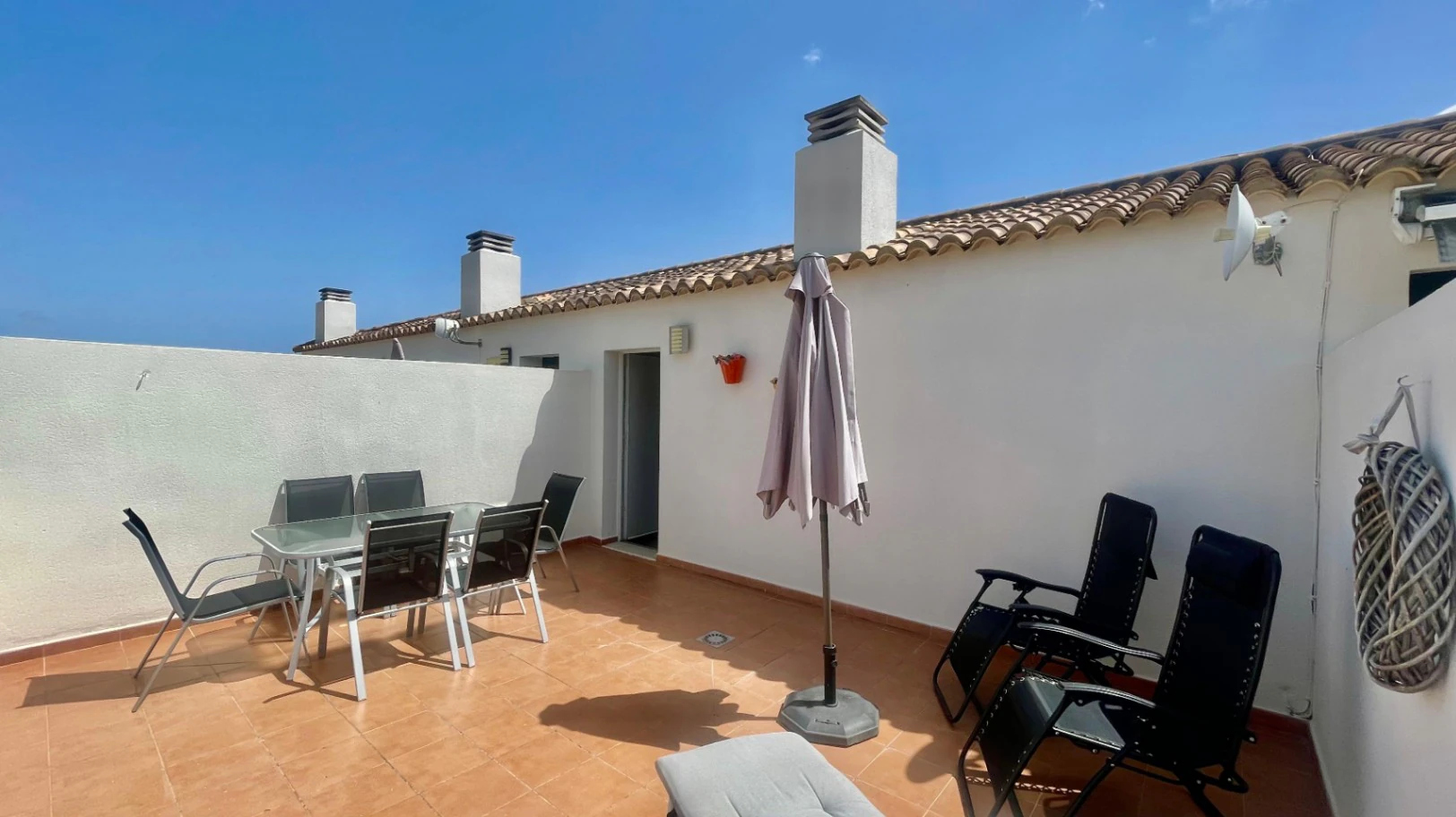 Penthouse apartment for sale in Jalon: Modern, luxurious